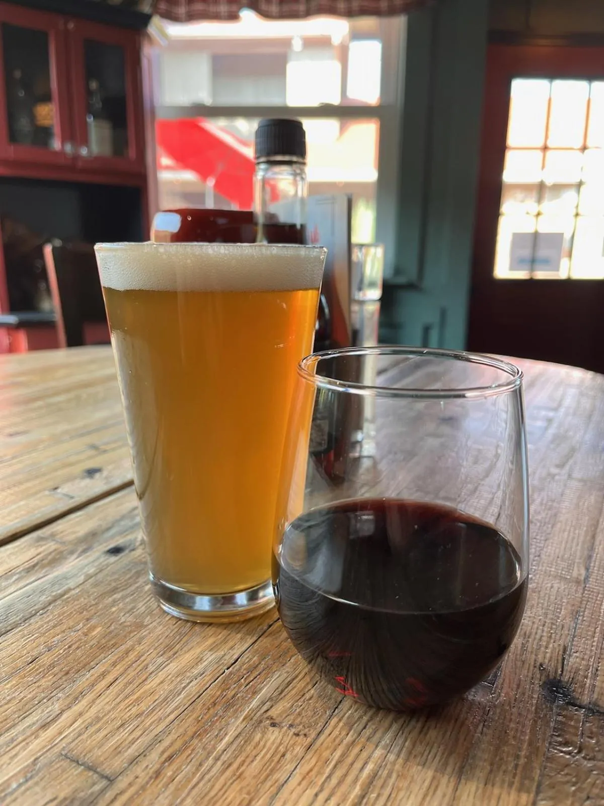 Lounge or bar in Hilltop Inn Broomfield Denver