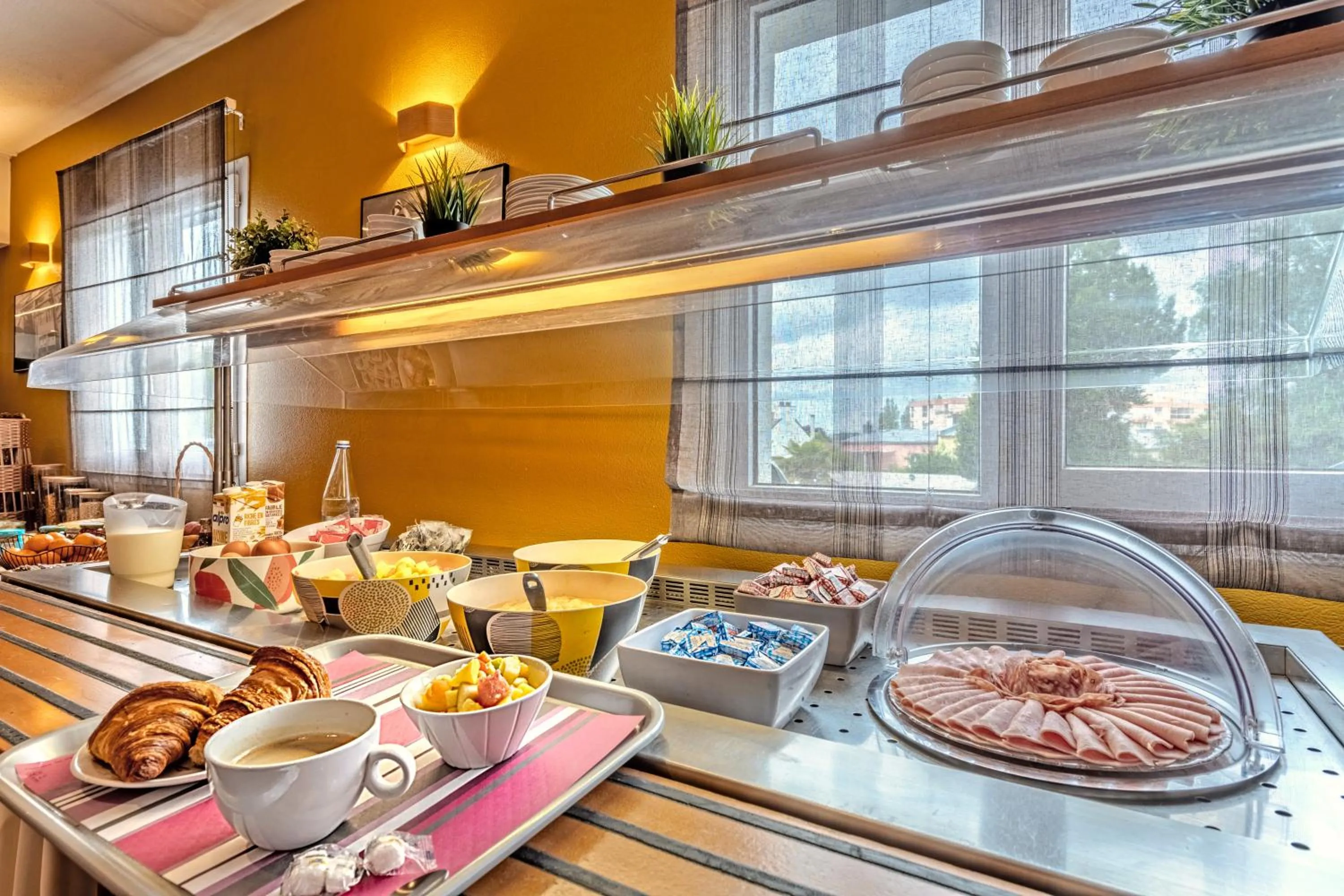 Breakfast in Logis Hotel Center