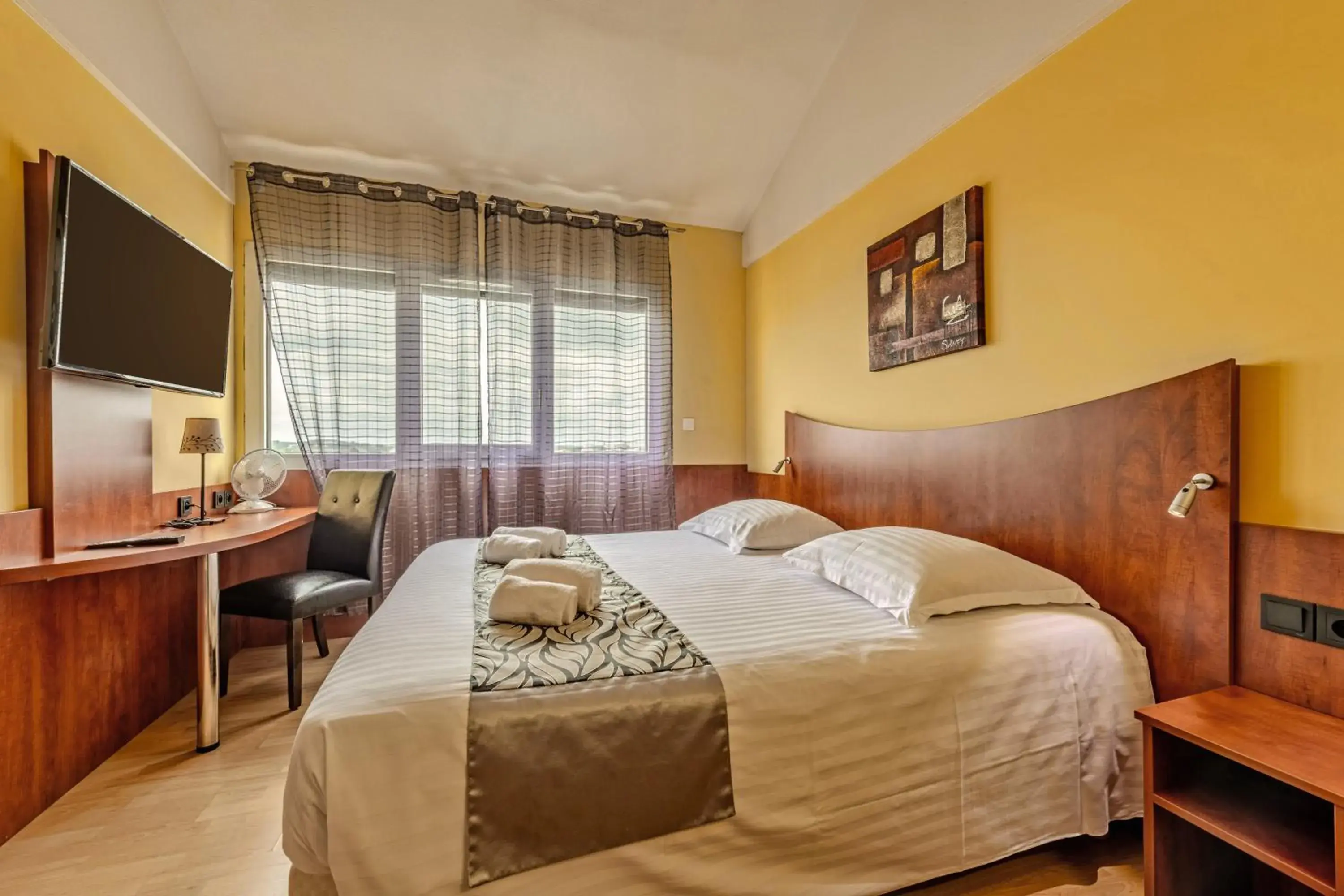 Family Room with Mezzanine in Logis Hotel Center Family Room with Mezzanine in Logis Hotel Center