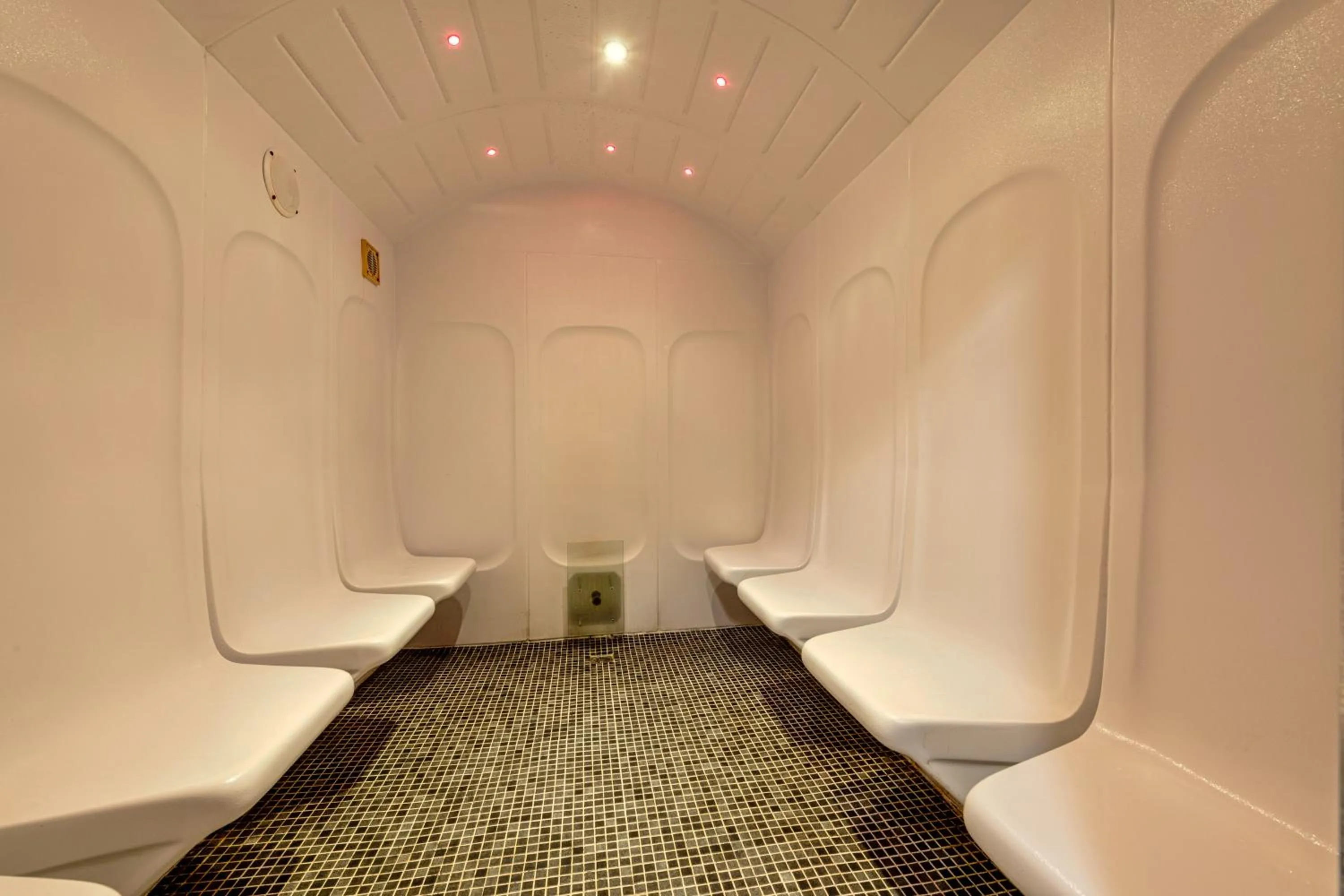 Steam room in Logis Hotel Center