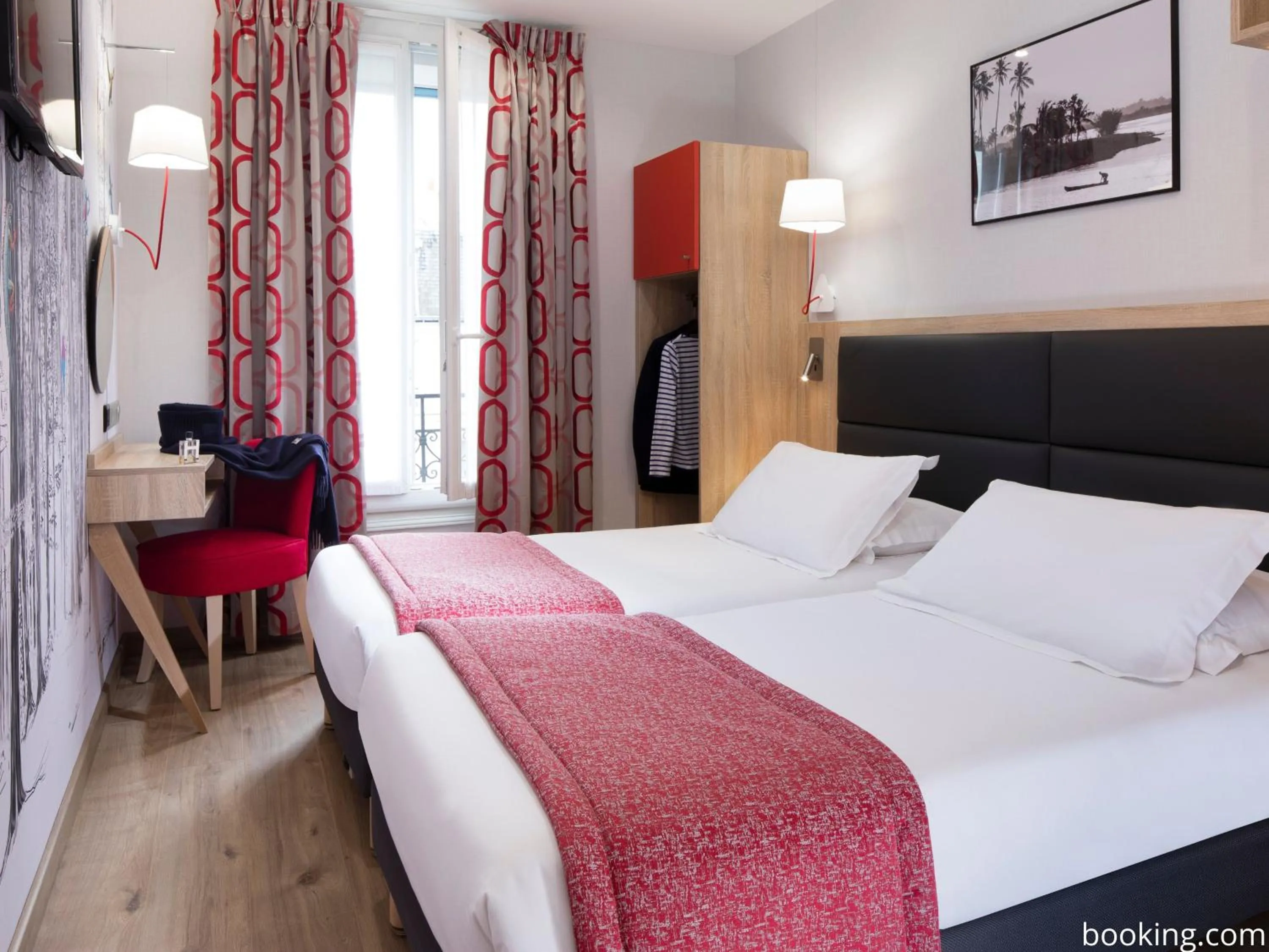 storage, Bed in Hotel Daumesnil-Vincennes