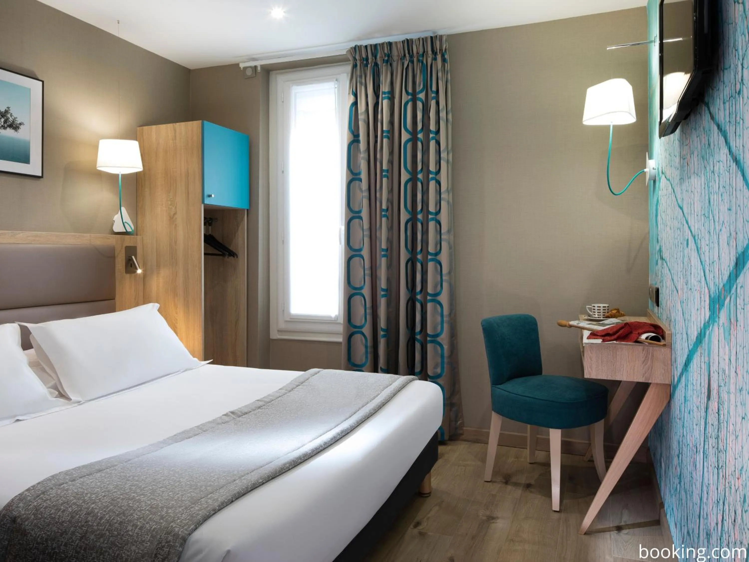 Bedroom, Bed in Hotel Daumesnil-Vincennes