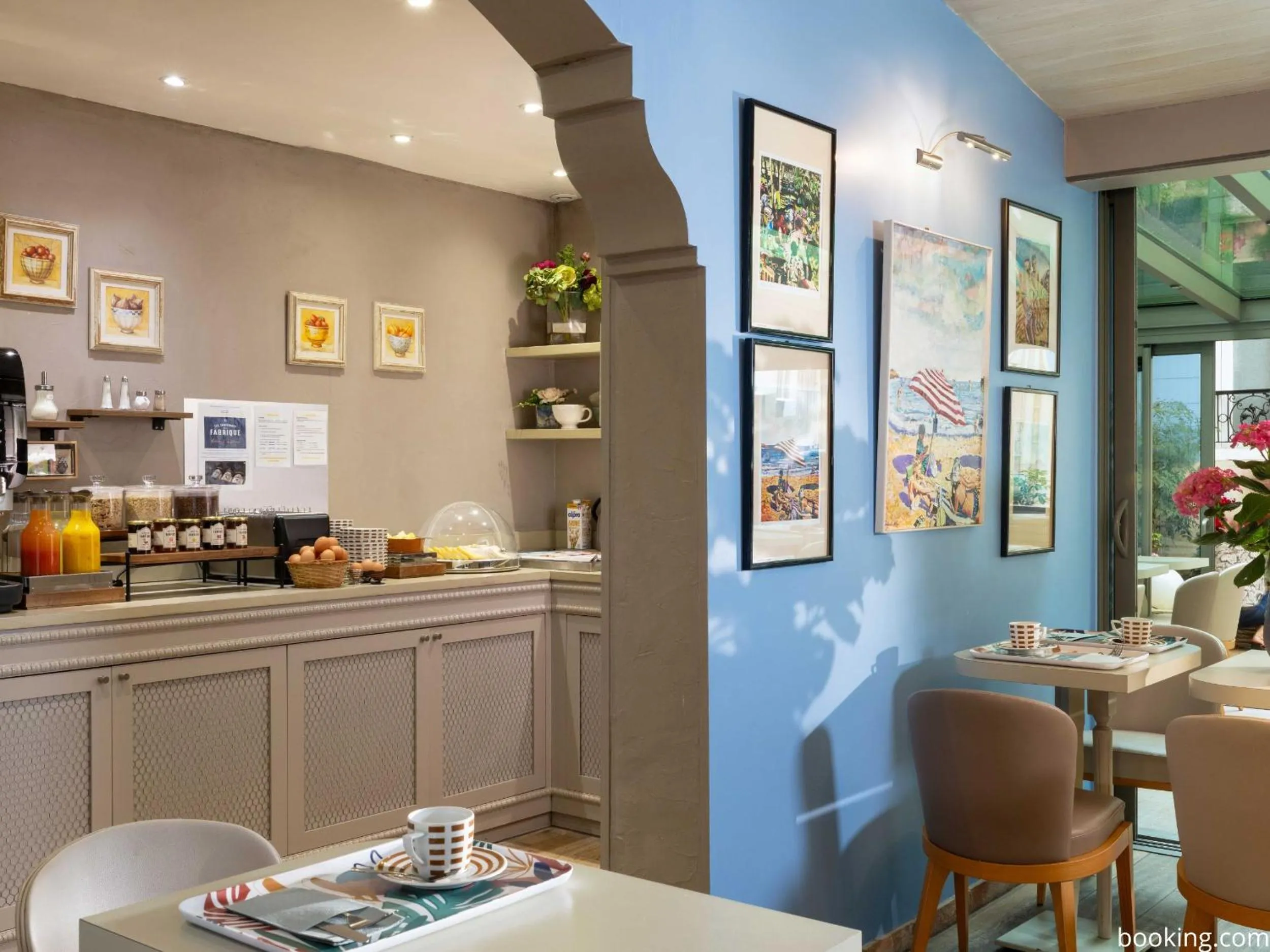 Breakfast in Hotel Daumesnil-Vincennes