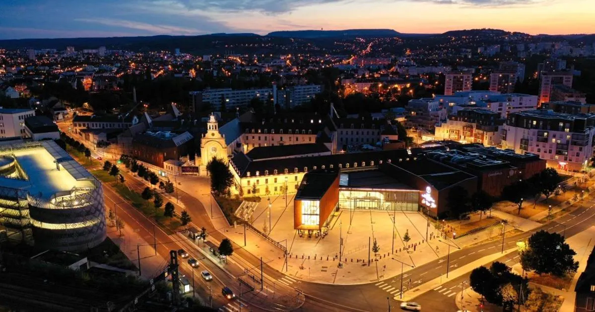 Entertainment in LOGIS Hotel l'Escargotière Dijon Sud - Chenove