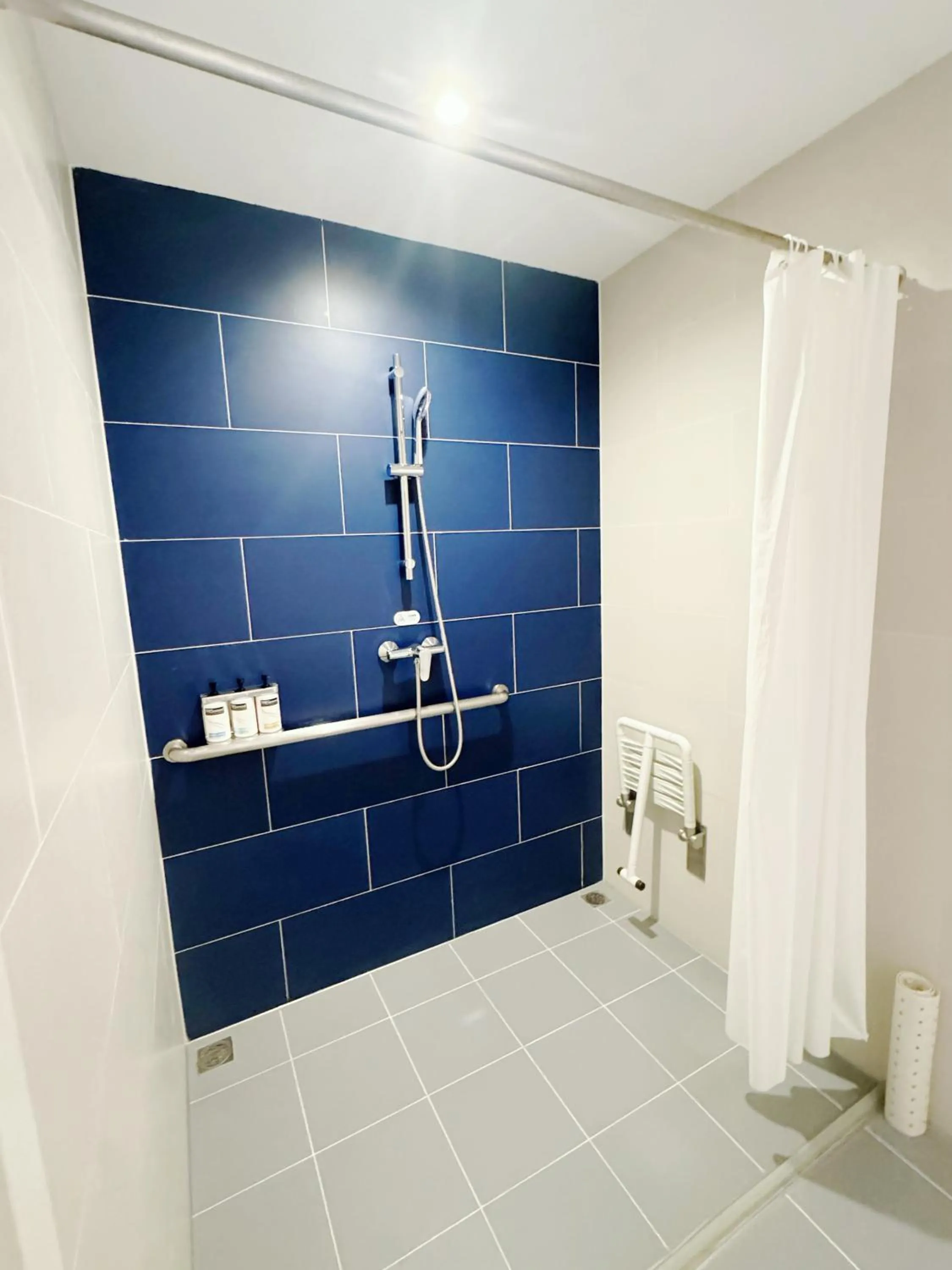 Holiday Inn Express Qingdao Chengyang Central by IHG