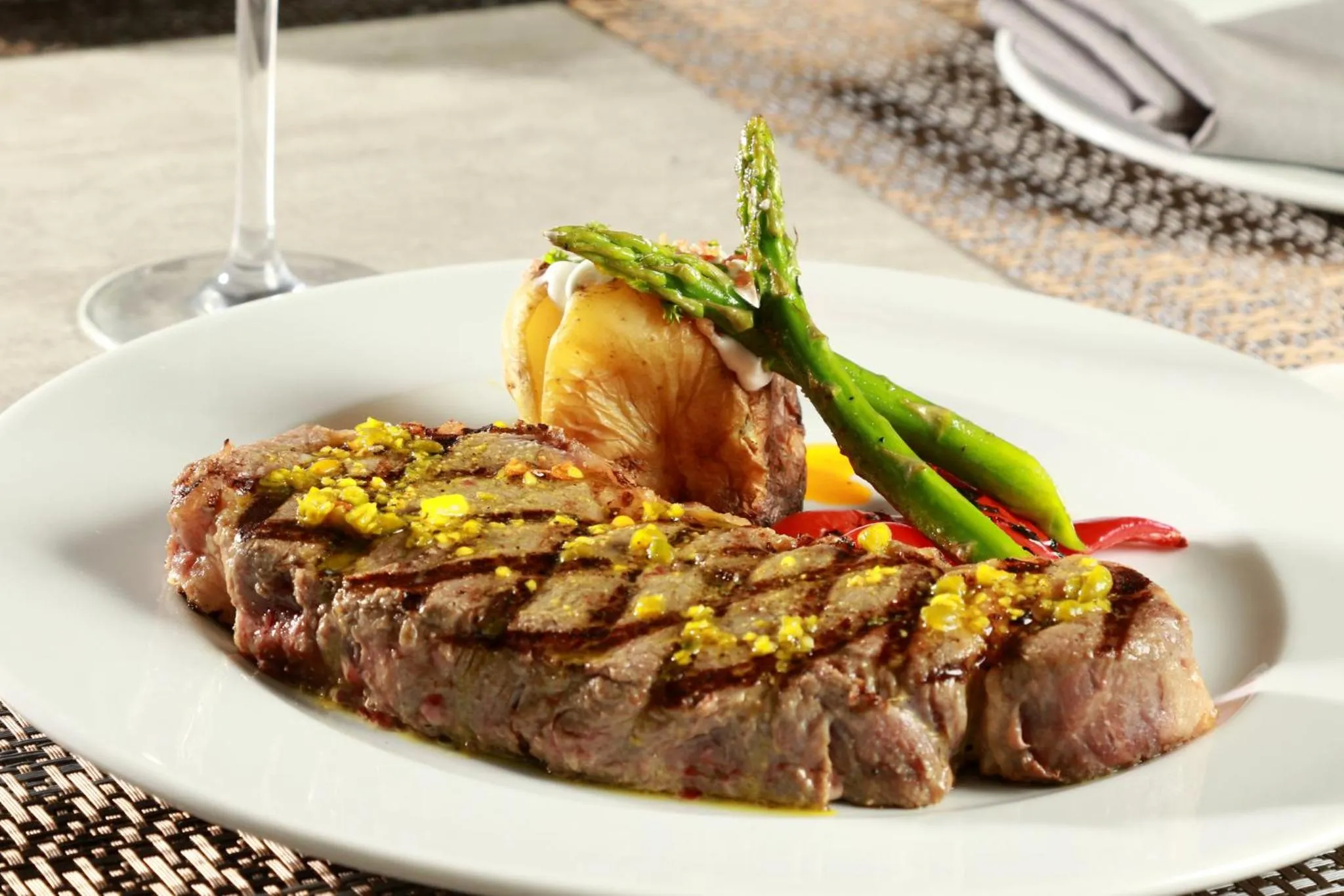 Restaurant/places to eat in Holiday Inn & Suites Monterrey Apodaca Zona Airport, an IHG hotel