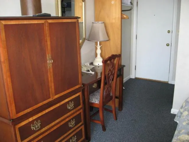Decorative detail, TV/Entertainment Center in Sea Whale Motel