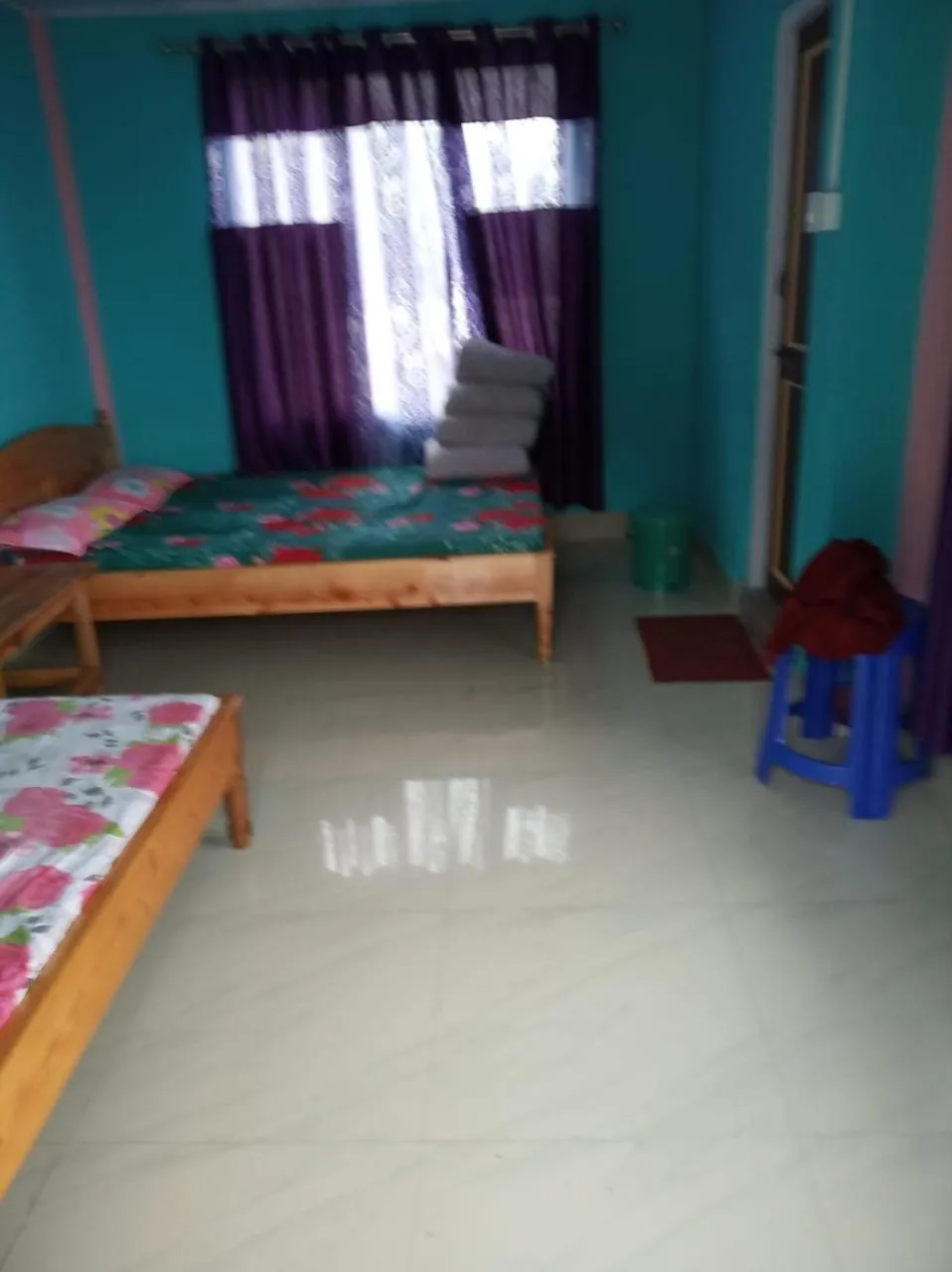 Bed in VAMOOSE CHAMLING