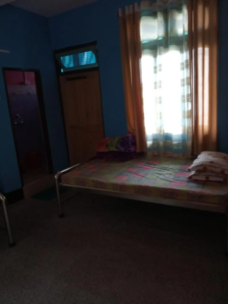 Bed in VAMOOSE CHAMLING