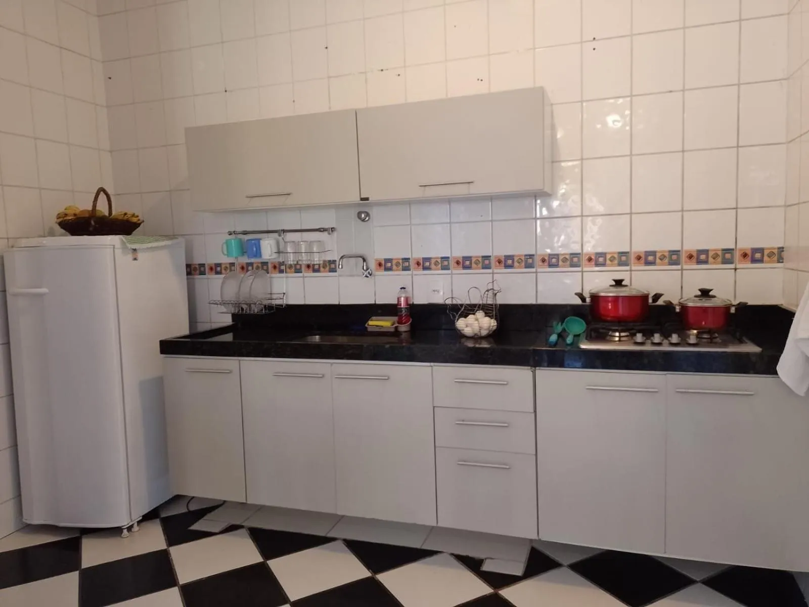 Kitchen or kitchenette in FAMILY- Conheça Cabo Frio e ARRAIAL e traga seu pet - Confira