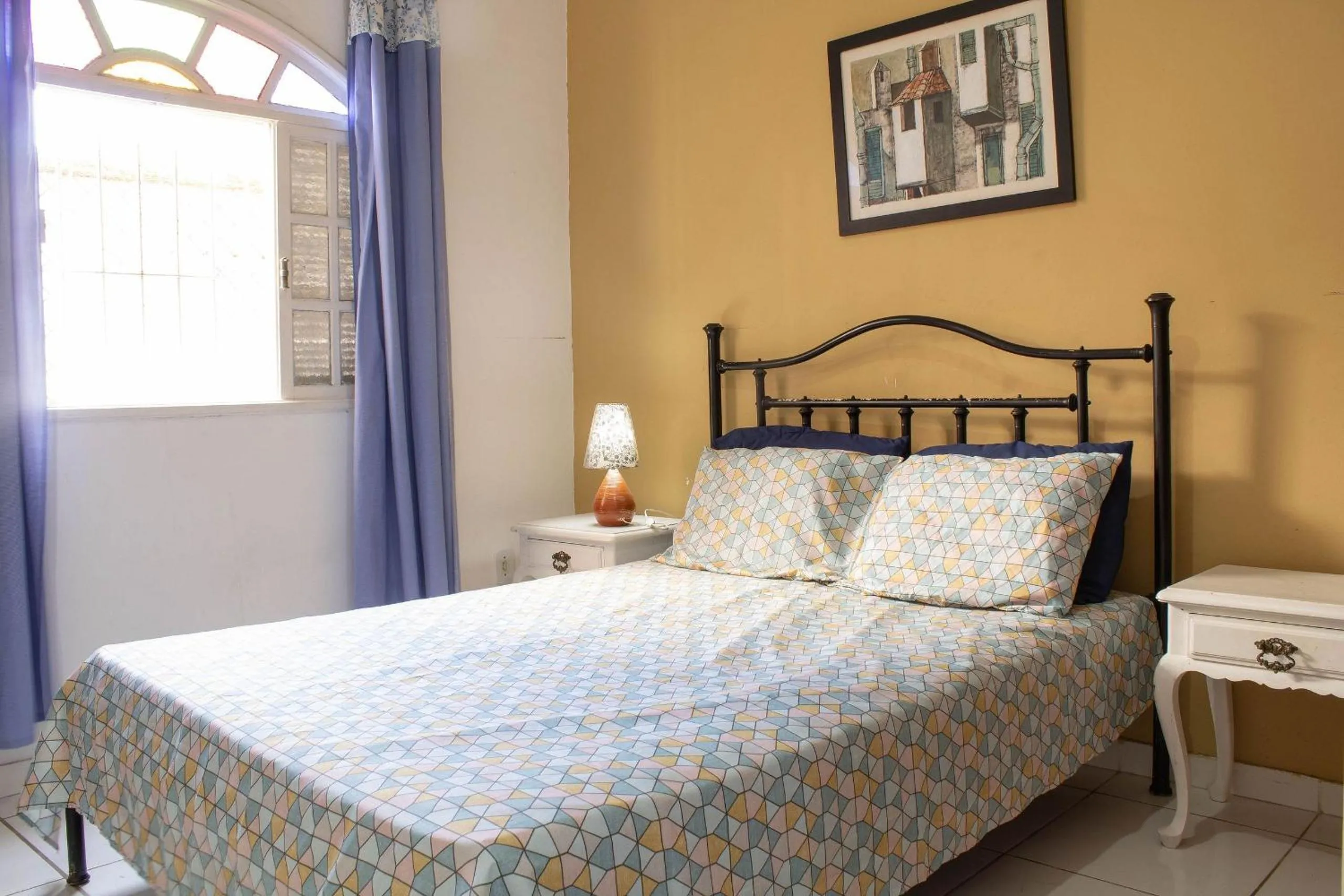 Bedroom, Bed in FAMILY- Conheça Cabo Frio e ARRAIAL e traga seu pet - Confira