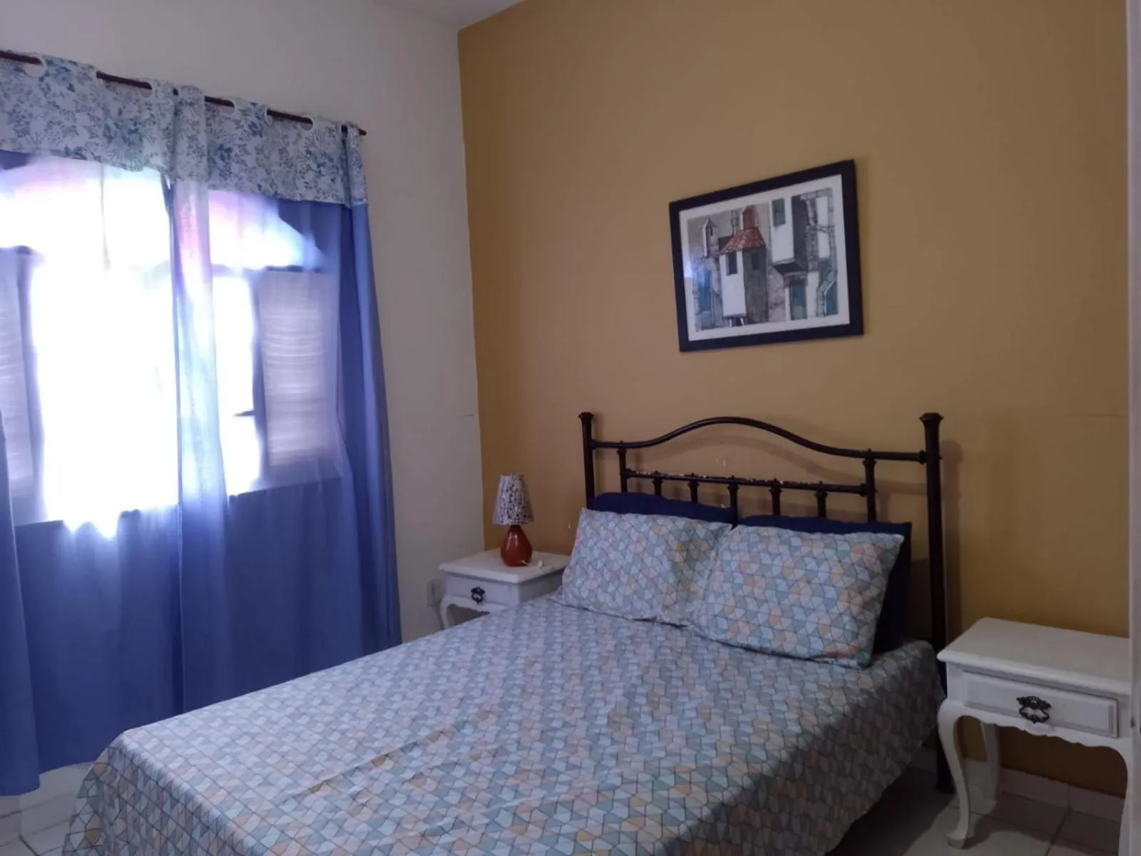 Bedroom, Bed in FAMILY- Conheça Cabo Frio e ARRAIAL e traga seu pet - Confira