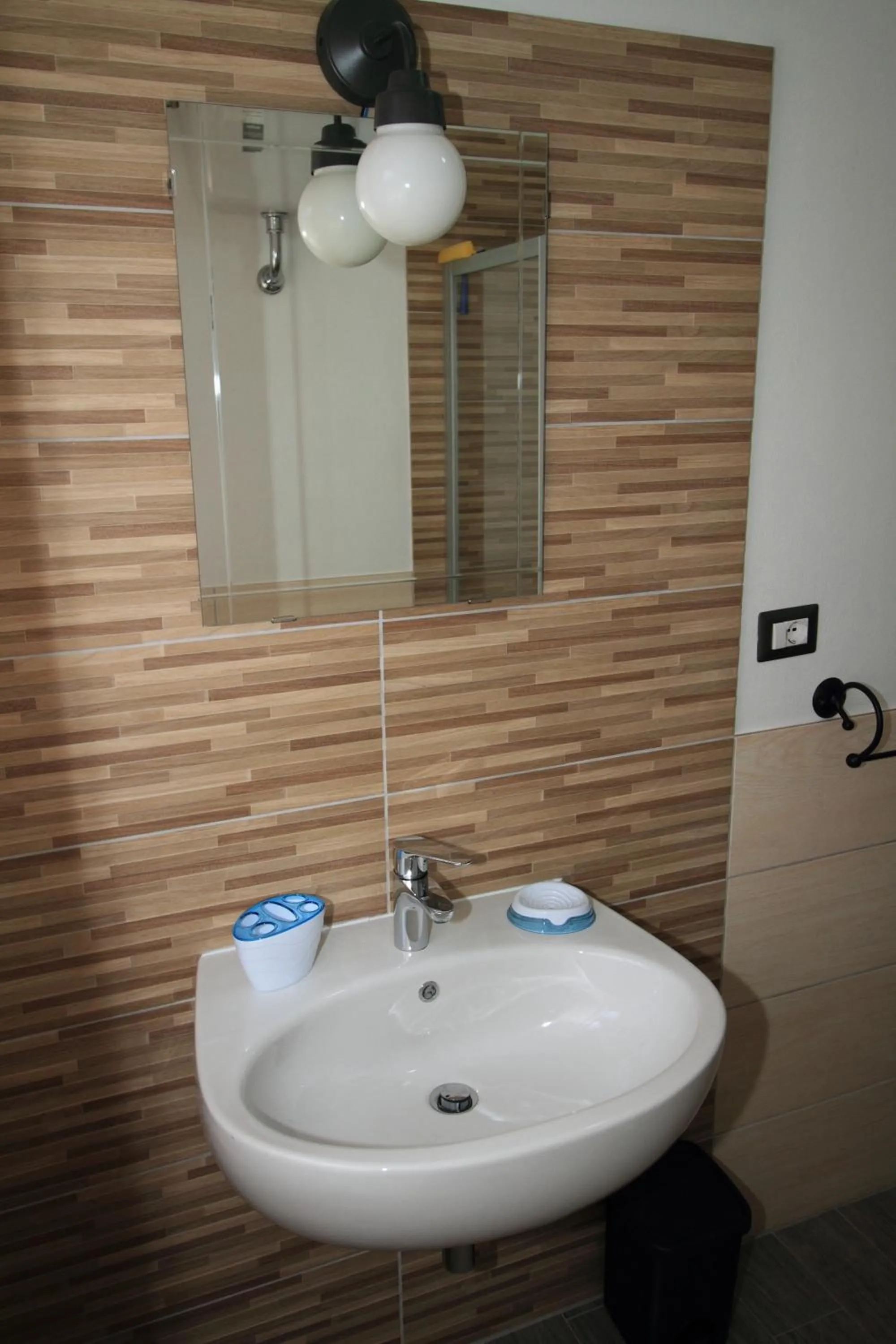 Shower in B&B Libellula