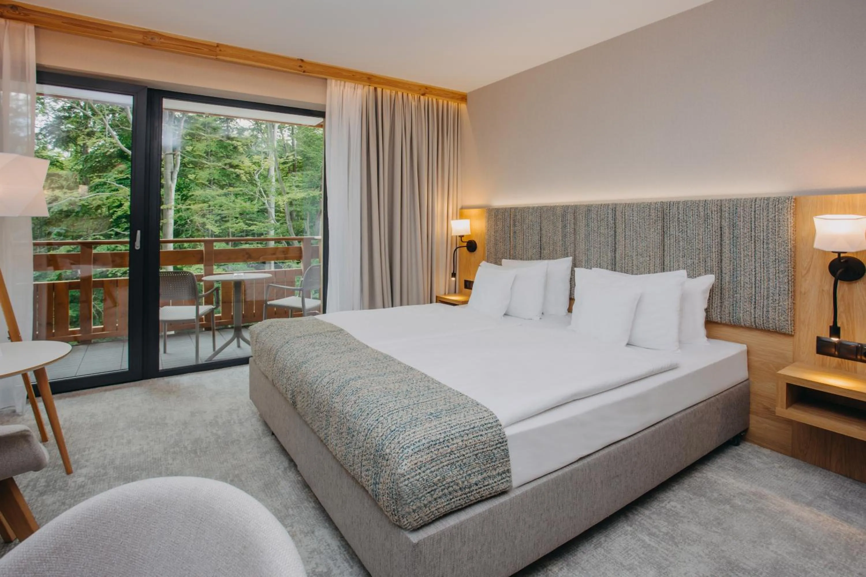 Bedroom, Bed in Platinum Mountain Hotel&SPA