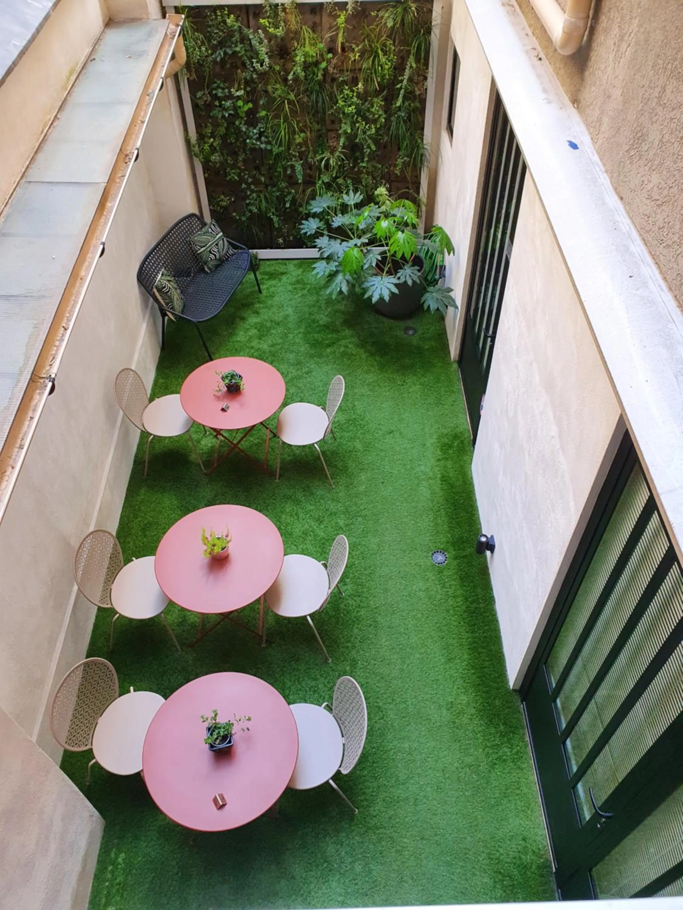 Patio in Hôtel Harvey