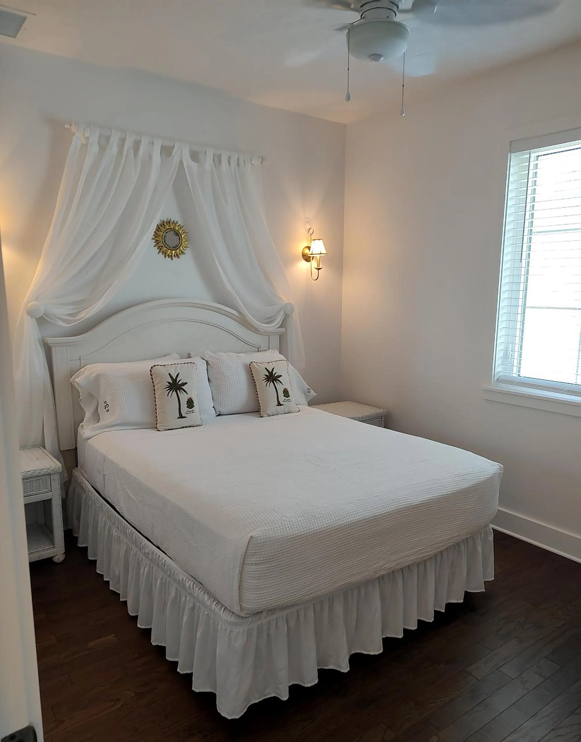 Bedroom, Bed in Bungalow Beach Resort