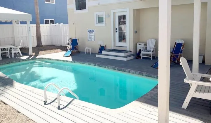  in Bungalow Beach Resort