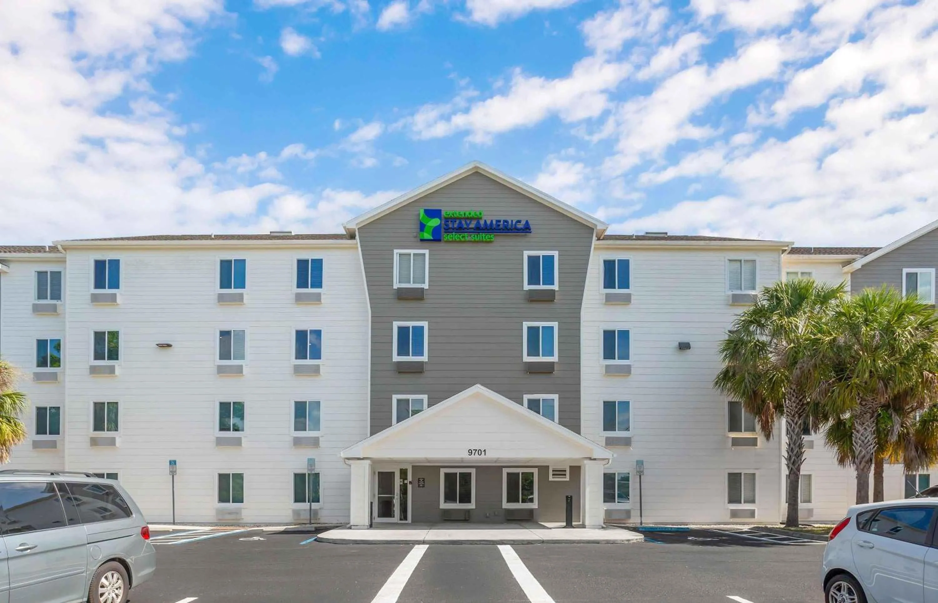 Property building in Extended Stay America Select Suites - Fort Myers - Northeast