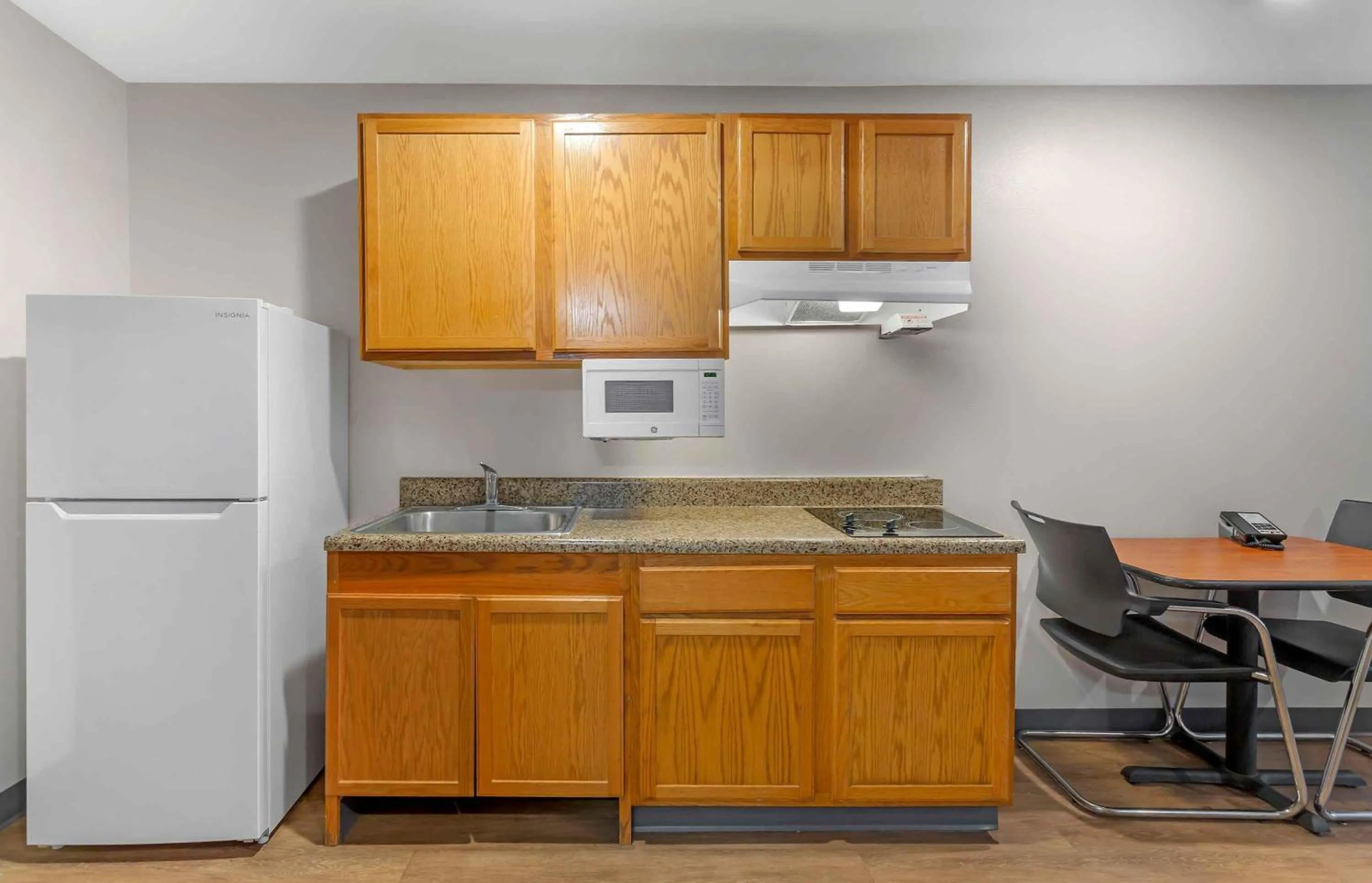 Kitchen or kitchenette in Extended Stay America Select Suites - Fort Myers - Northeast