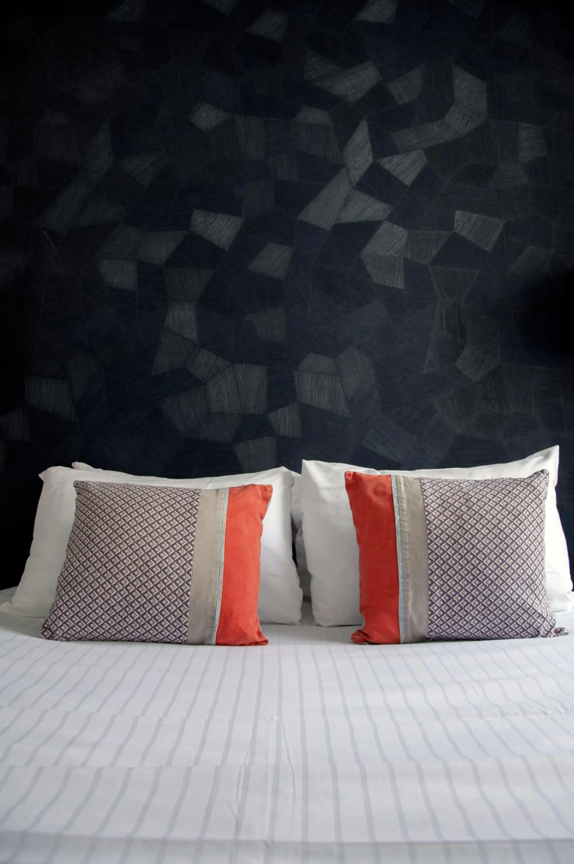 Decorative detail, Bed in Hotel France Albion