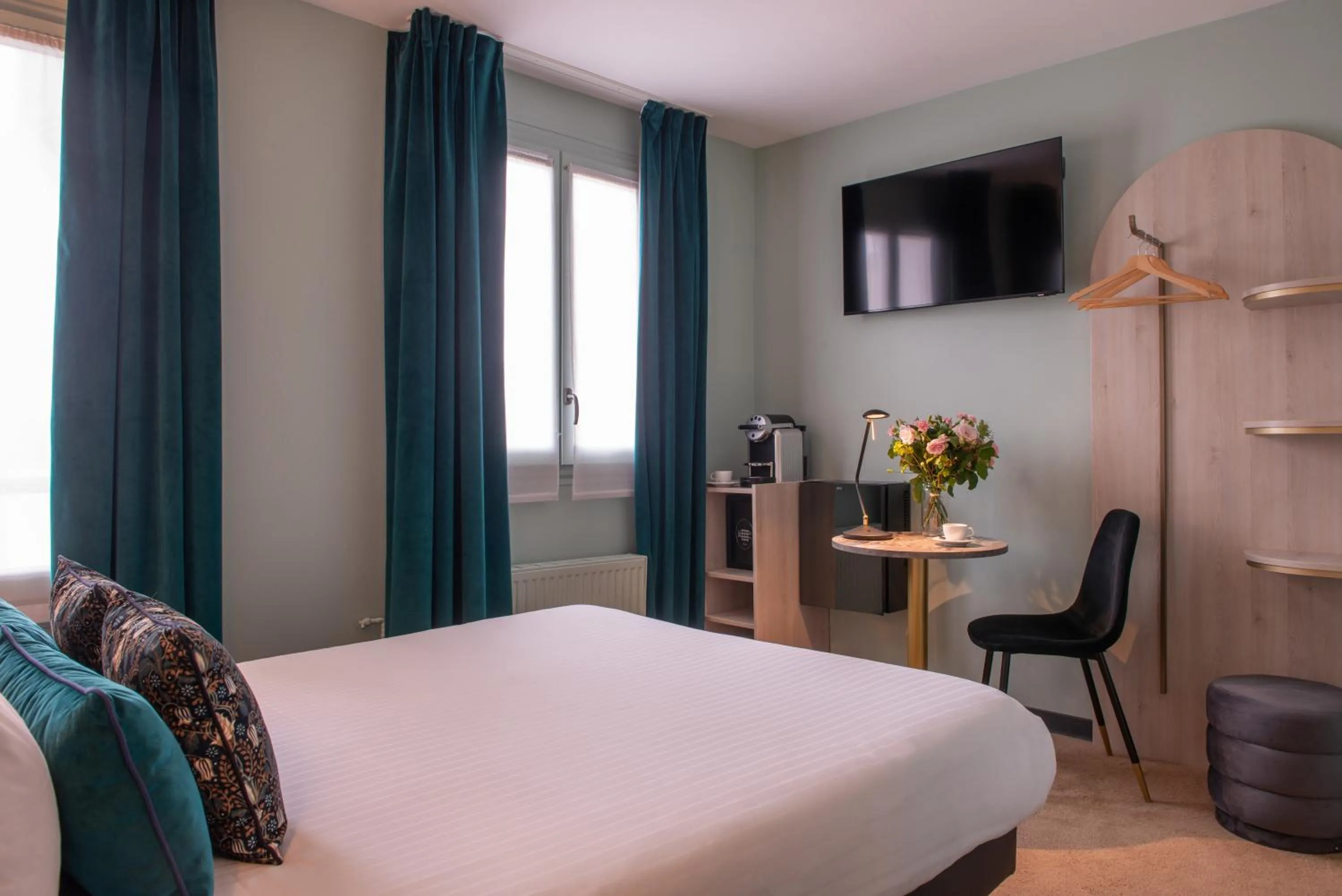 Bedroom, Bed in Hotel France Albion