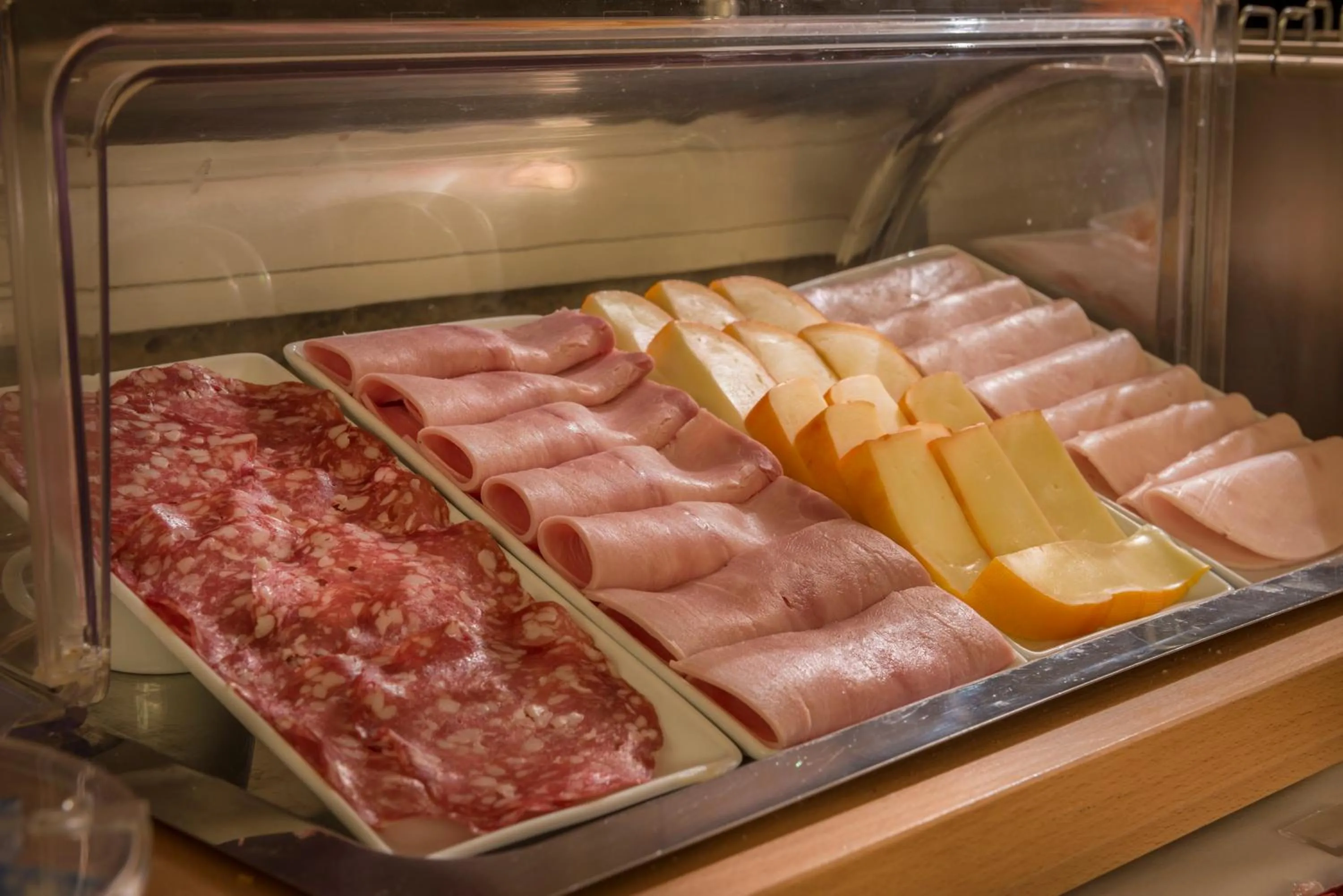 Breakfast in Hotel France Albion