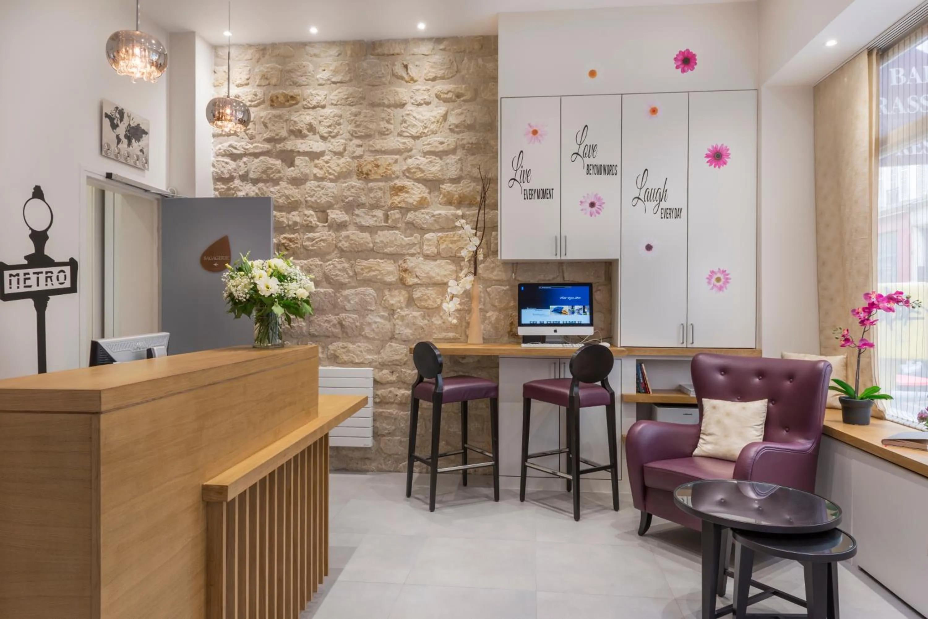 Lobby or reception in Hotel France Albion