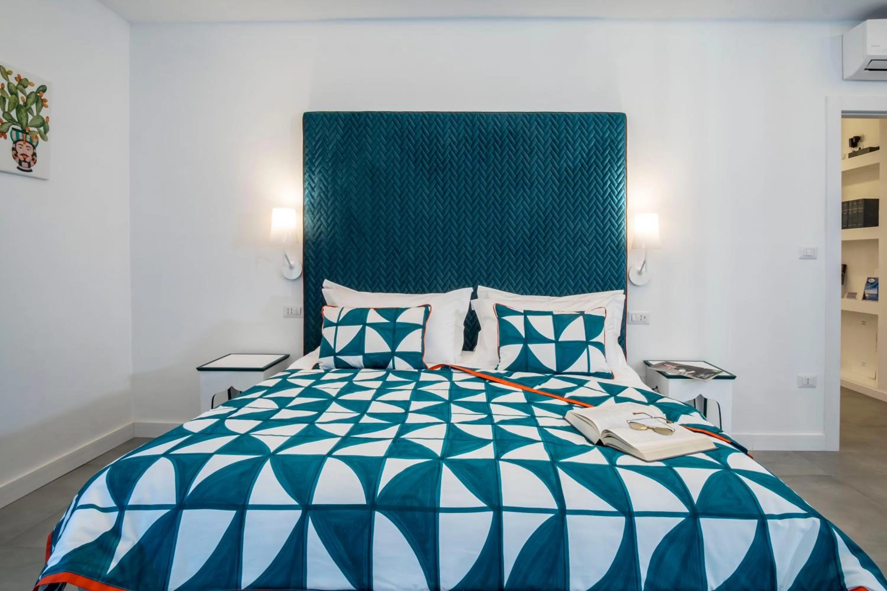Bed in YourHome - Unica Luxury Apartment