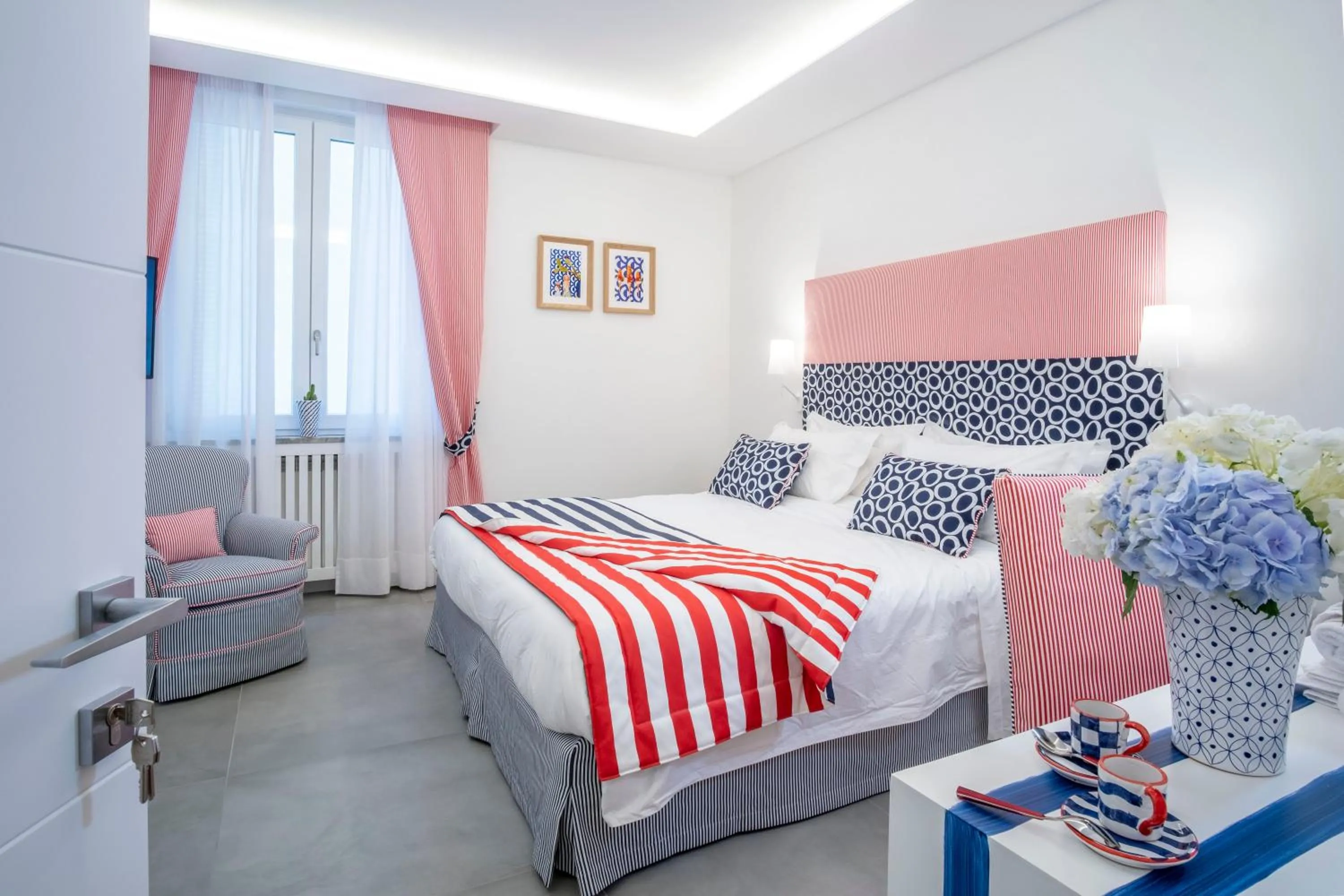 Bed in YourHome - Unica Luxury Apartment