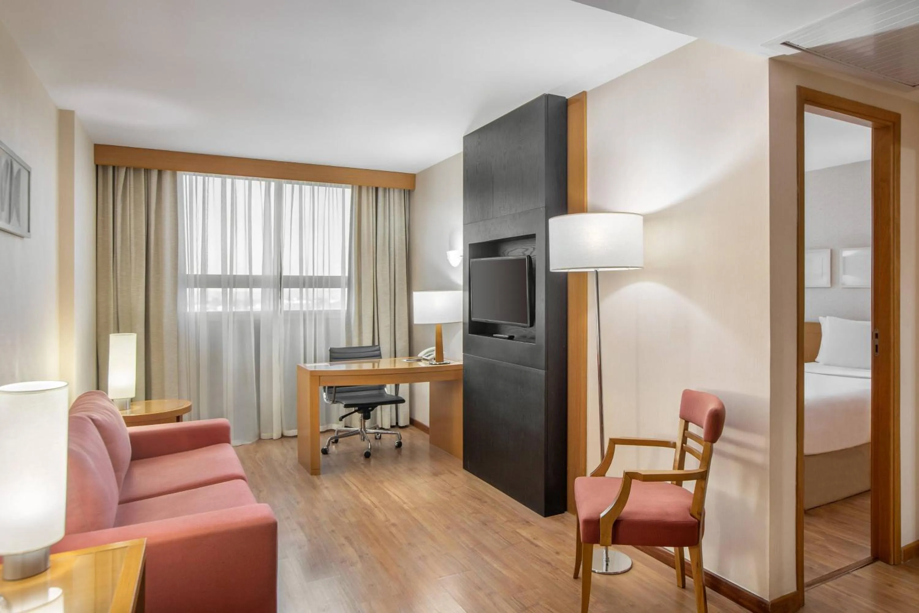 Bedroom, Bed in Hotel Brasil 21 Suites Affiliated by Meliá