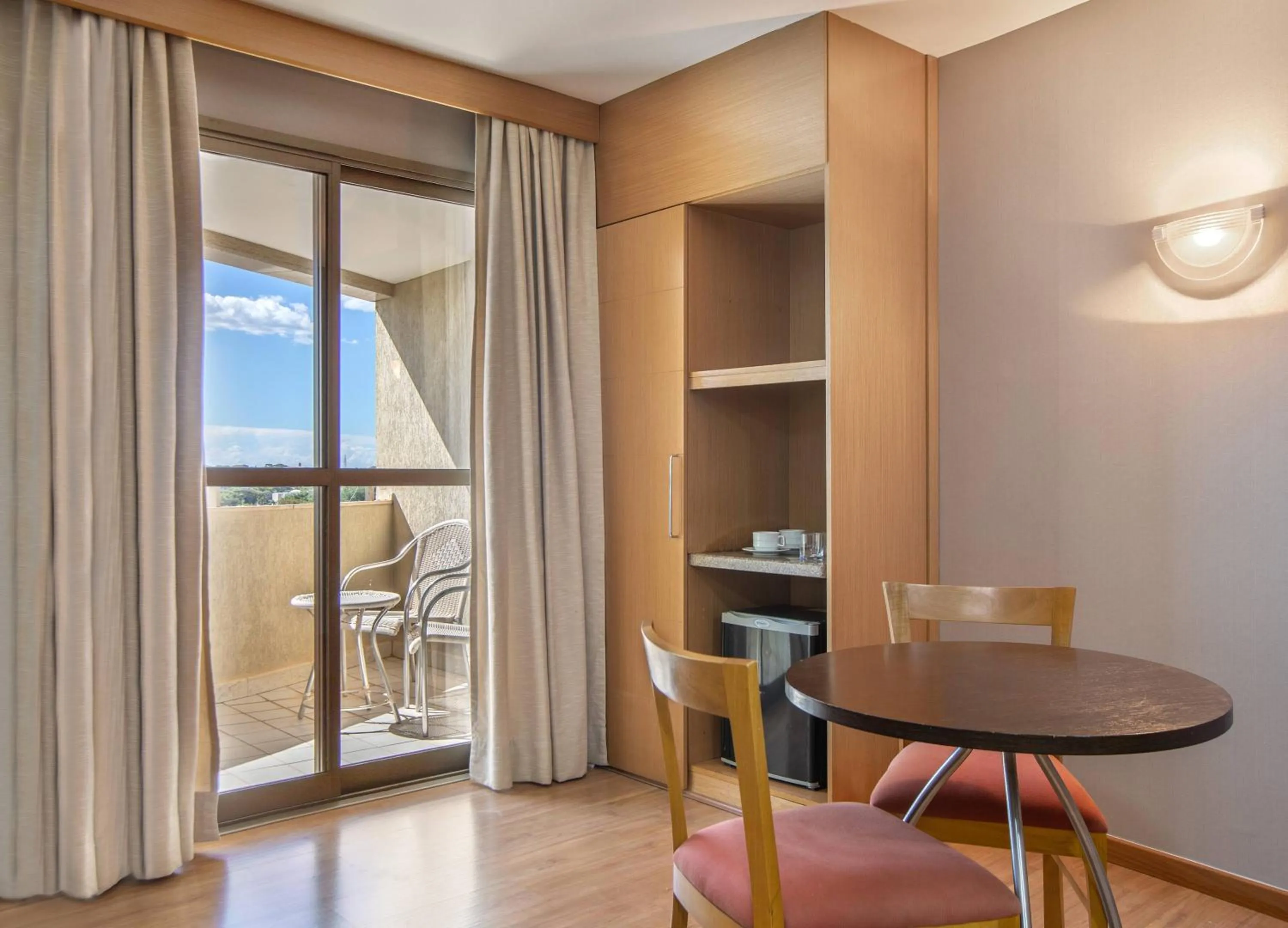 Property building in Hotel Brasil 21 Suites Affiliated by Meliá