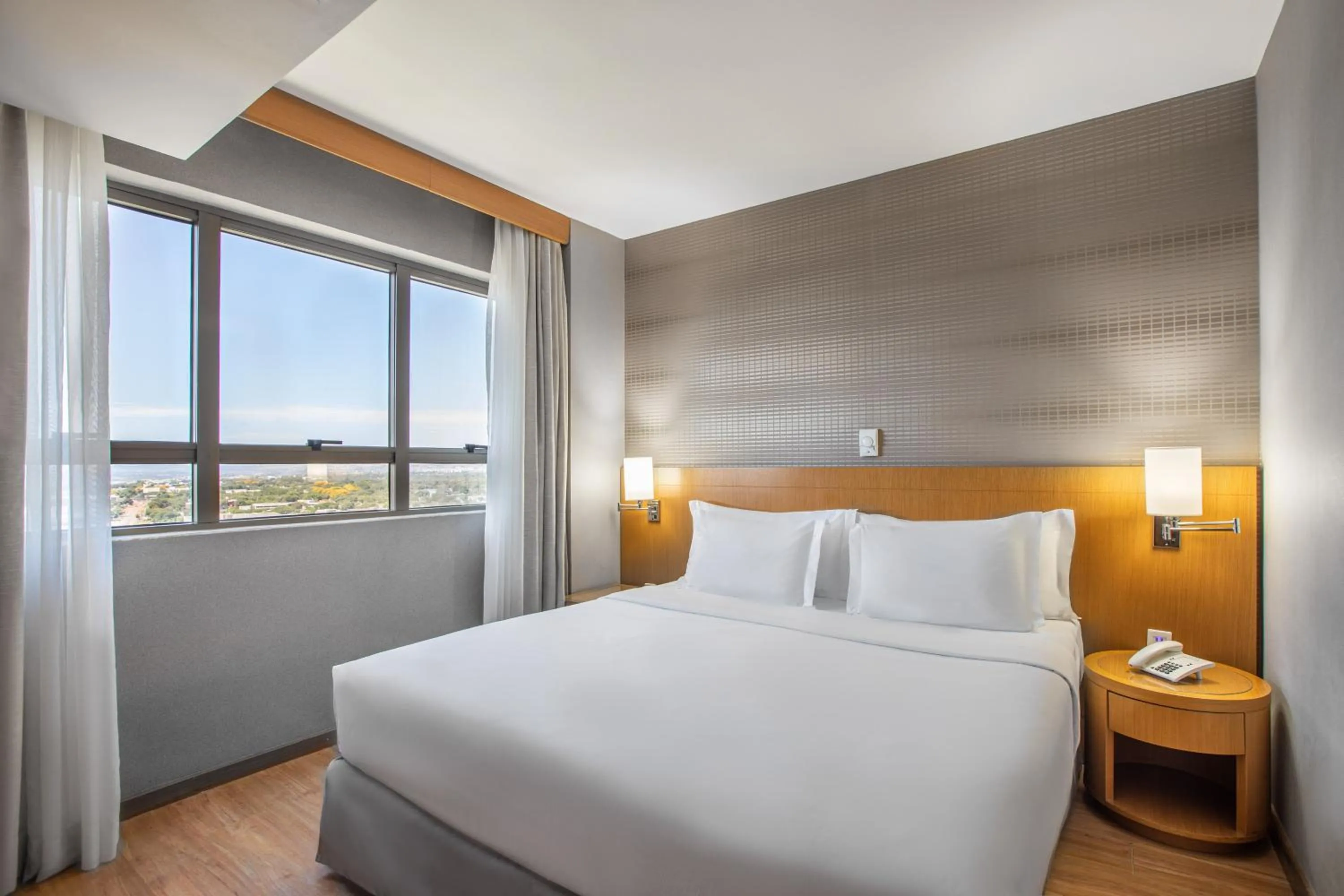 View (from property/room), Bed in Brasil 21 Suites Affiliated by Meliá