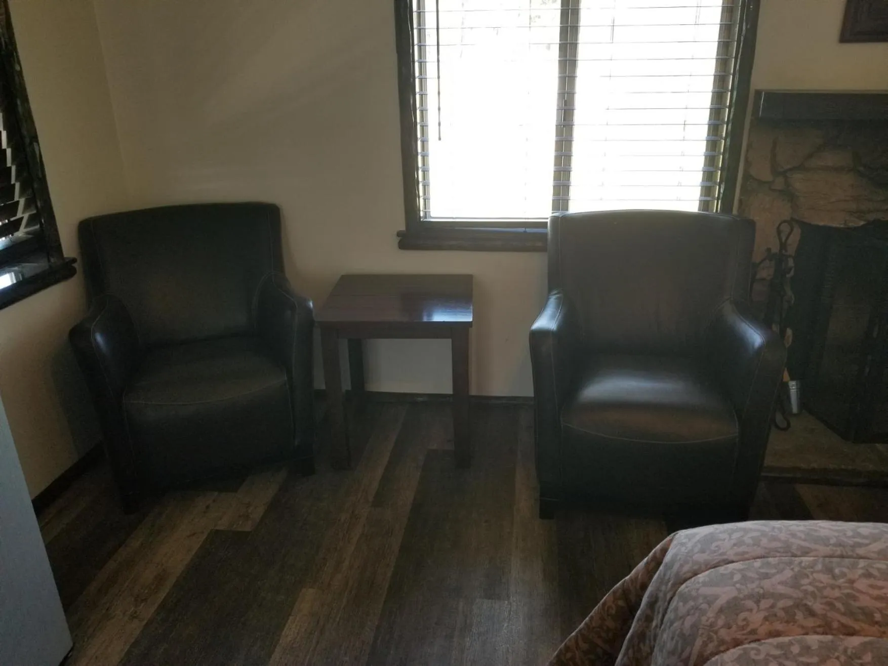 Seating area in Timberline Lodge