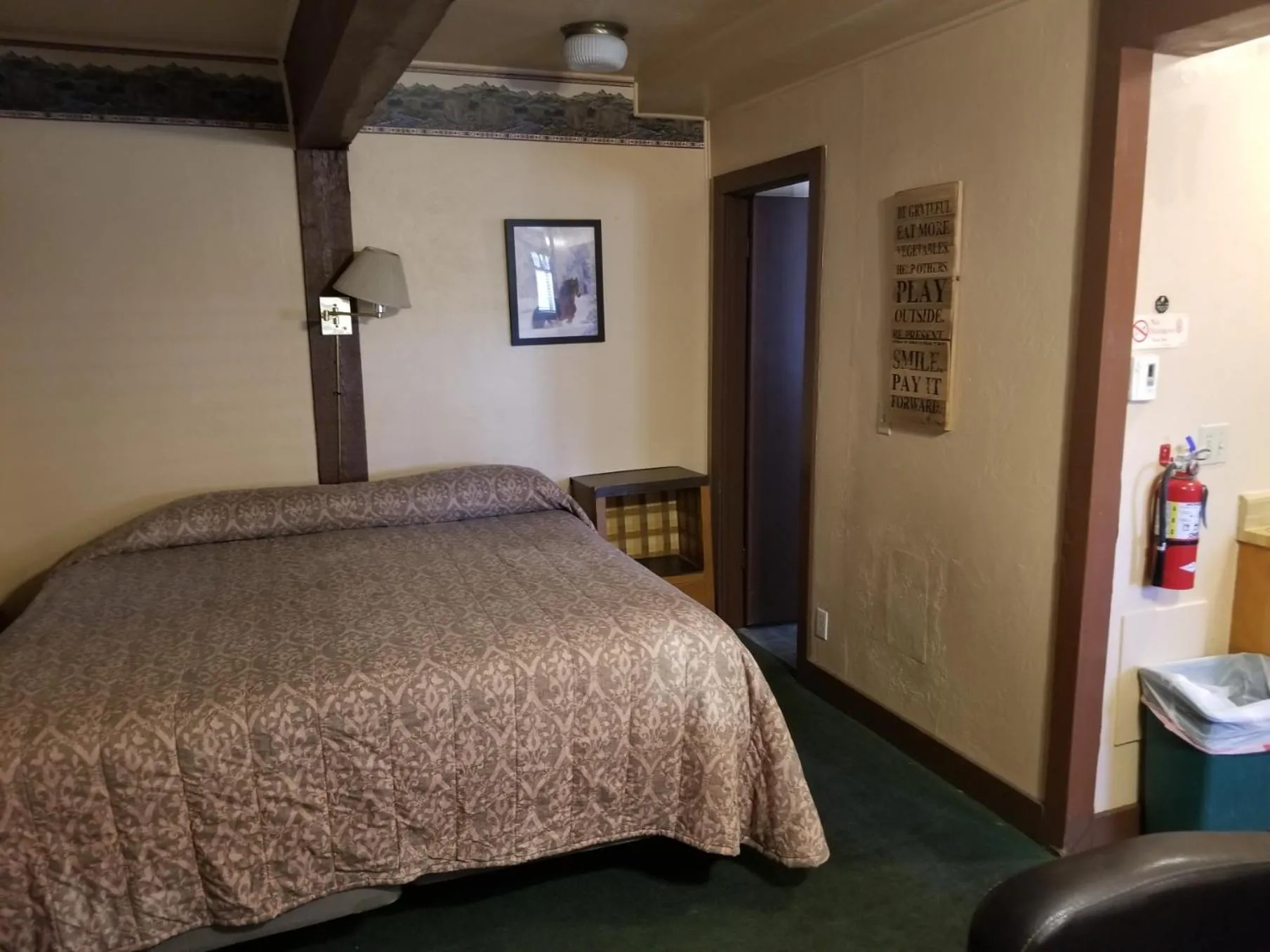 Bedroom, Bed in Timberline Lodge