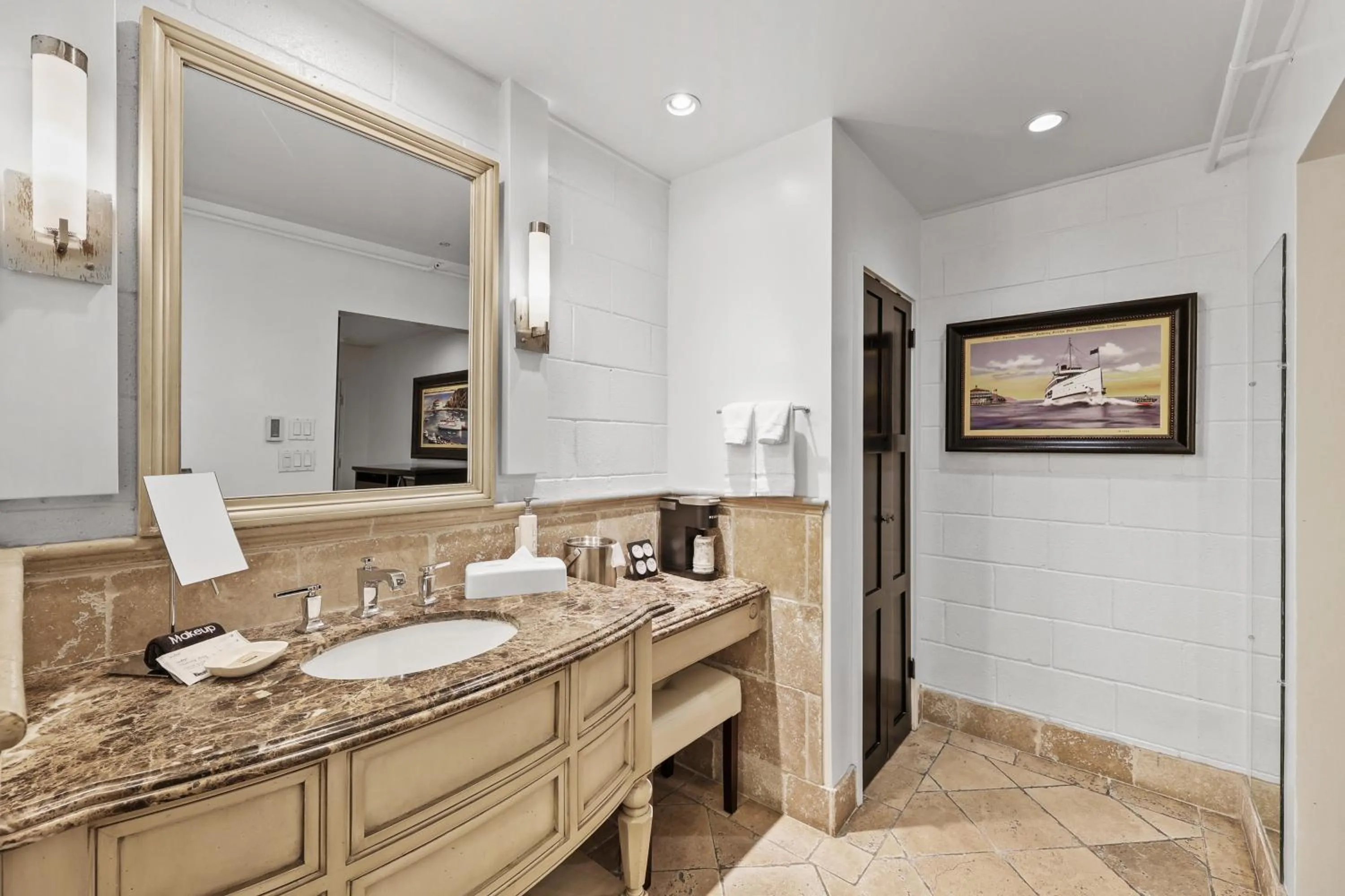 Bathroom in Catalina Courtyard Suites
