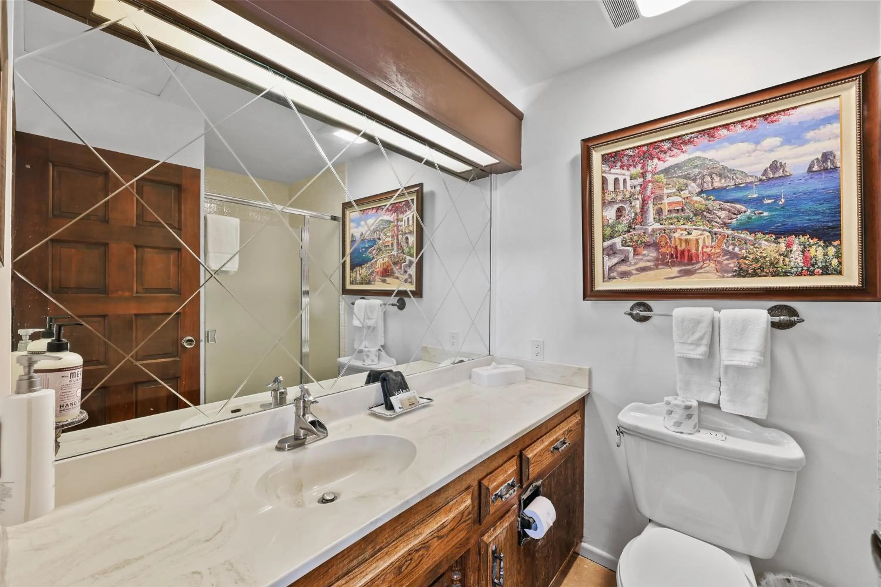 Bathroom in Catalina Courtyard Suites