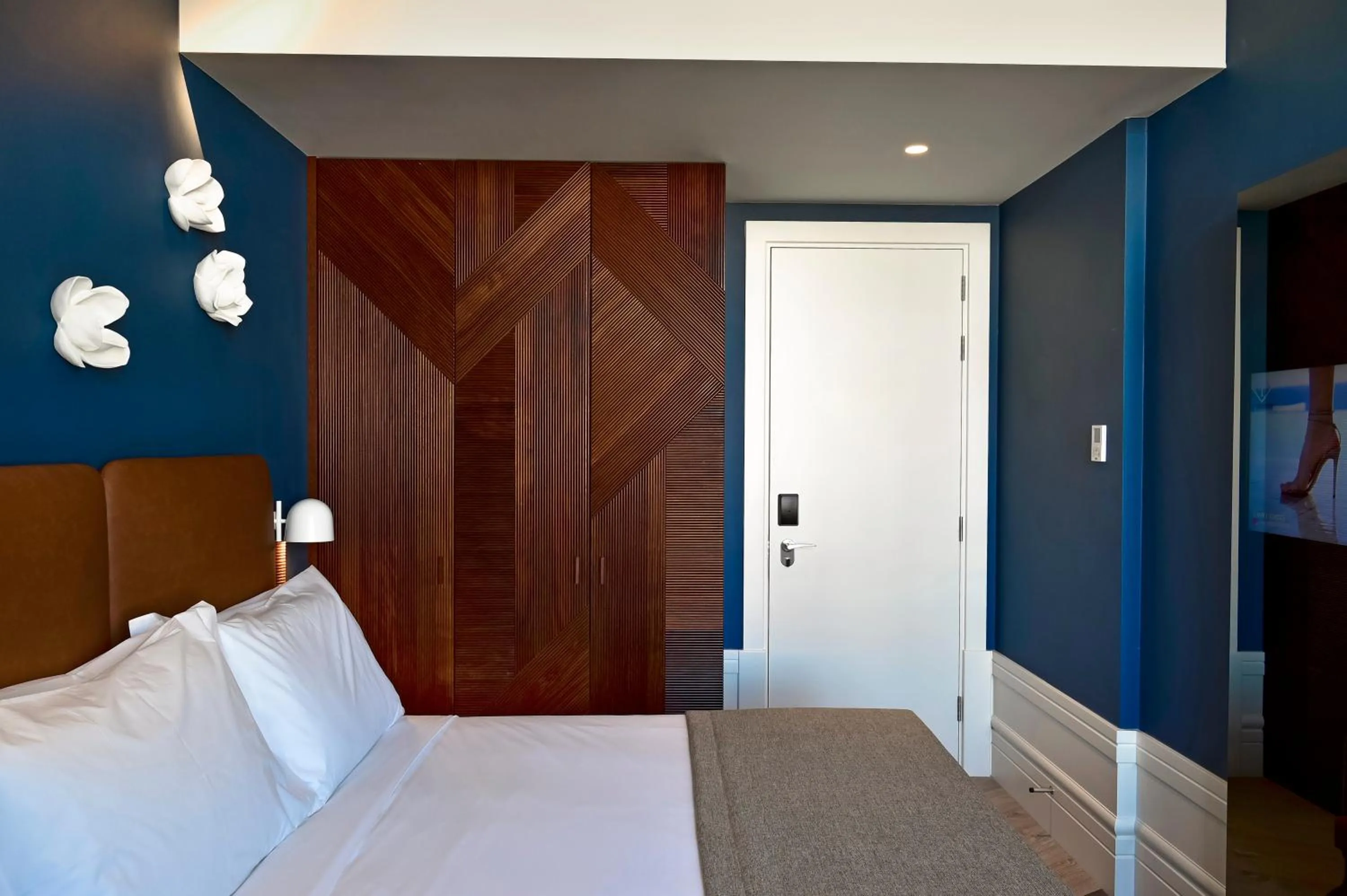 Photo of the whole room, Bed in My Story Hotel Figueira