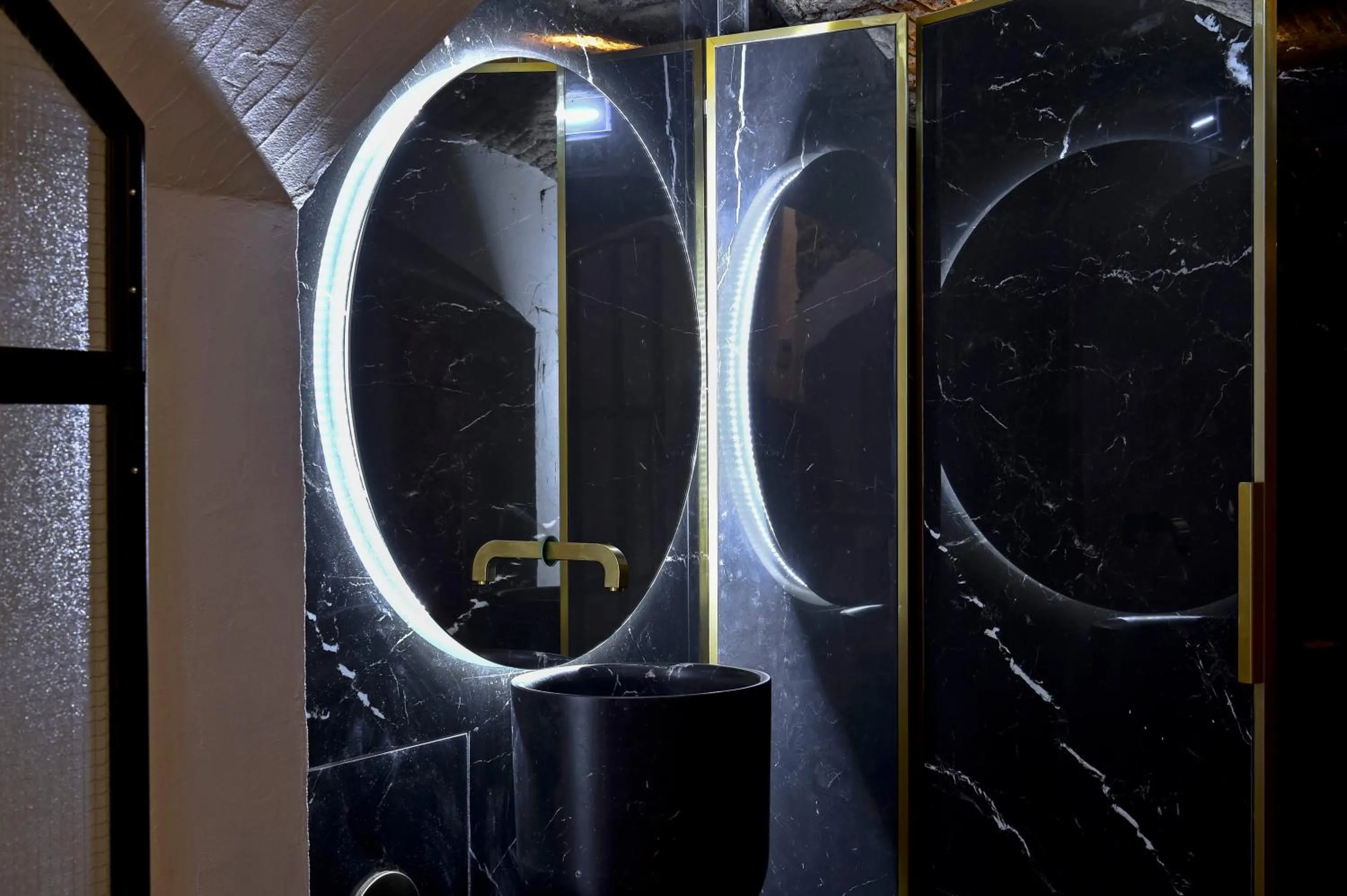 Bathroom in My Story Hotel Figueira