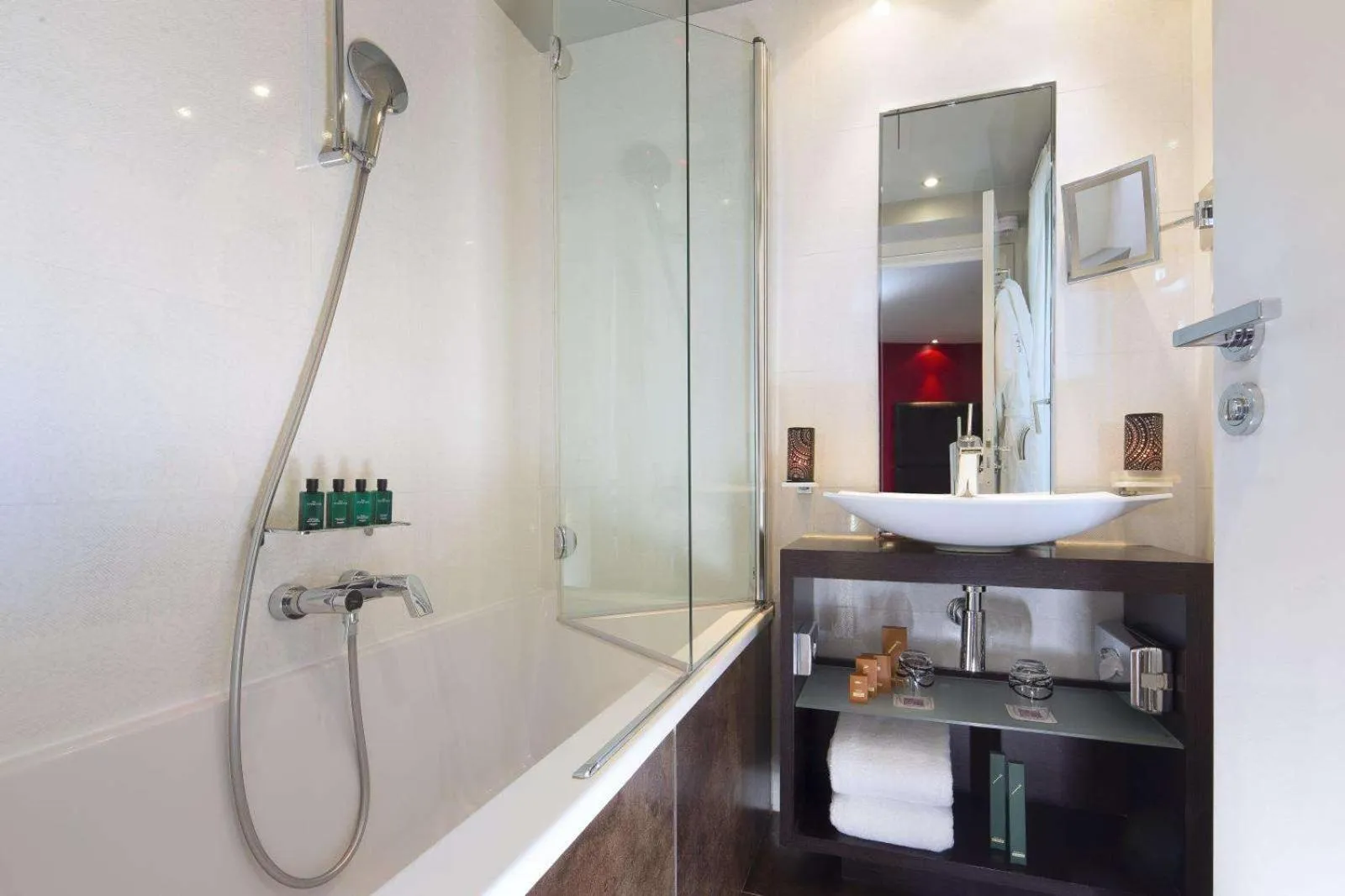 Bathroom in Grand Hotel Saint Michel