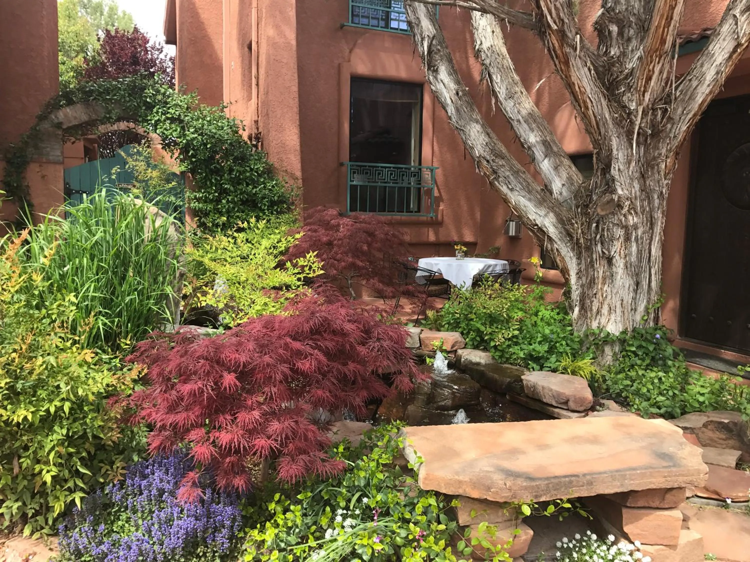 Facade/entrance in Casa Sedona Inn