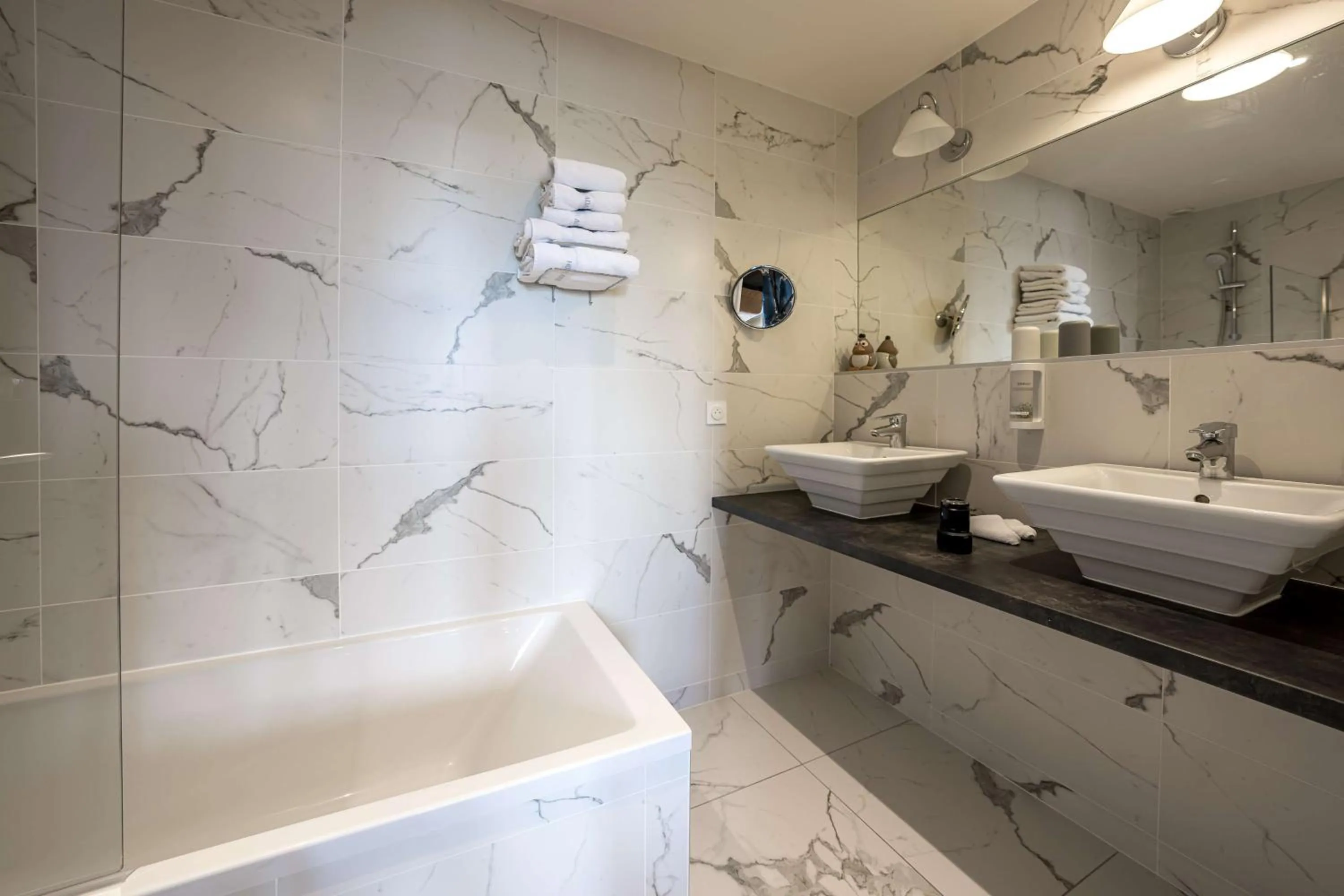 Bathroom in Best Western Adagio Saumur