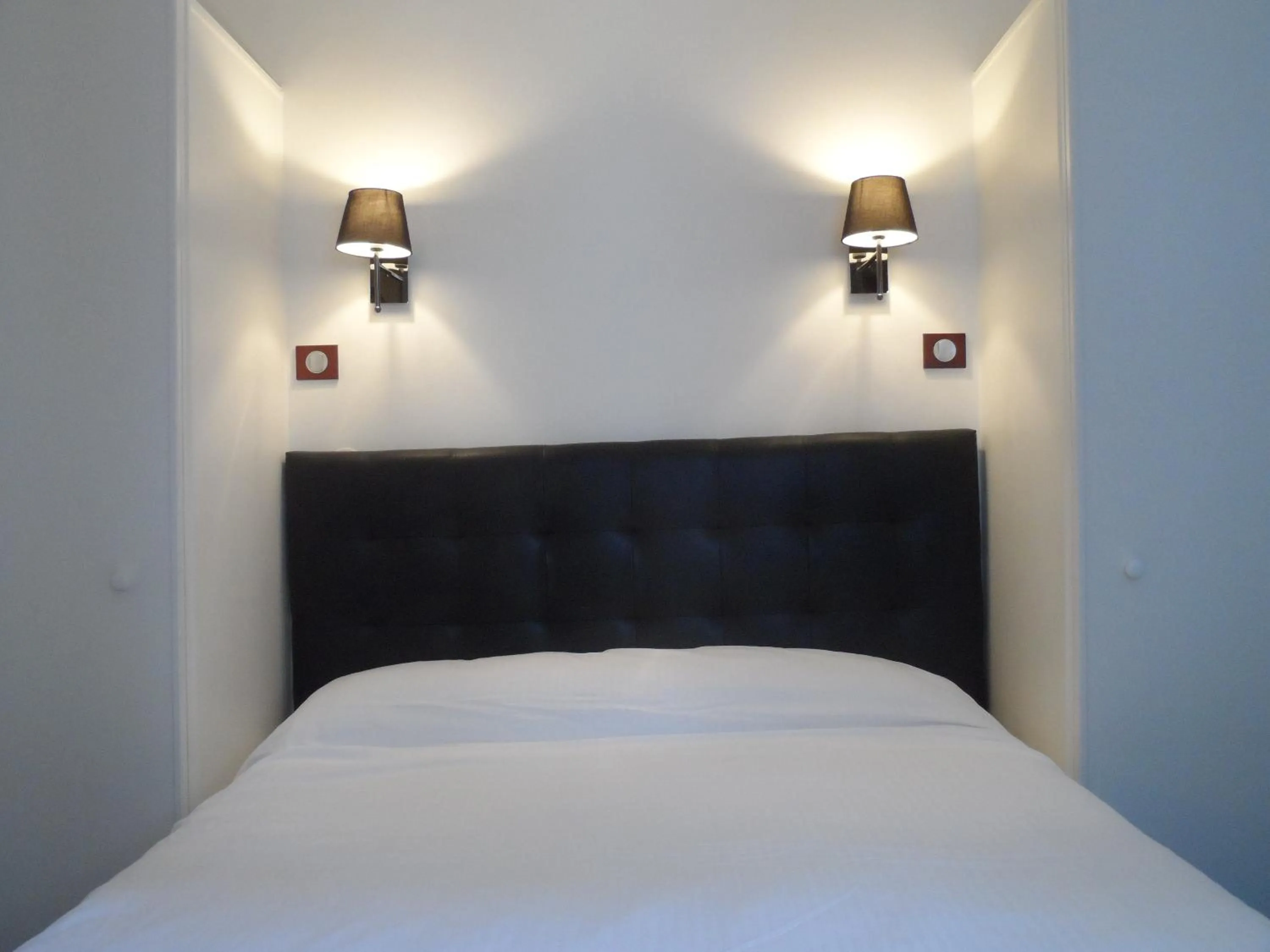 Bed in Prince Monceau