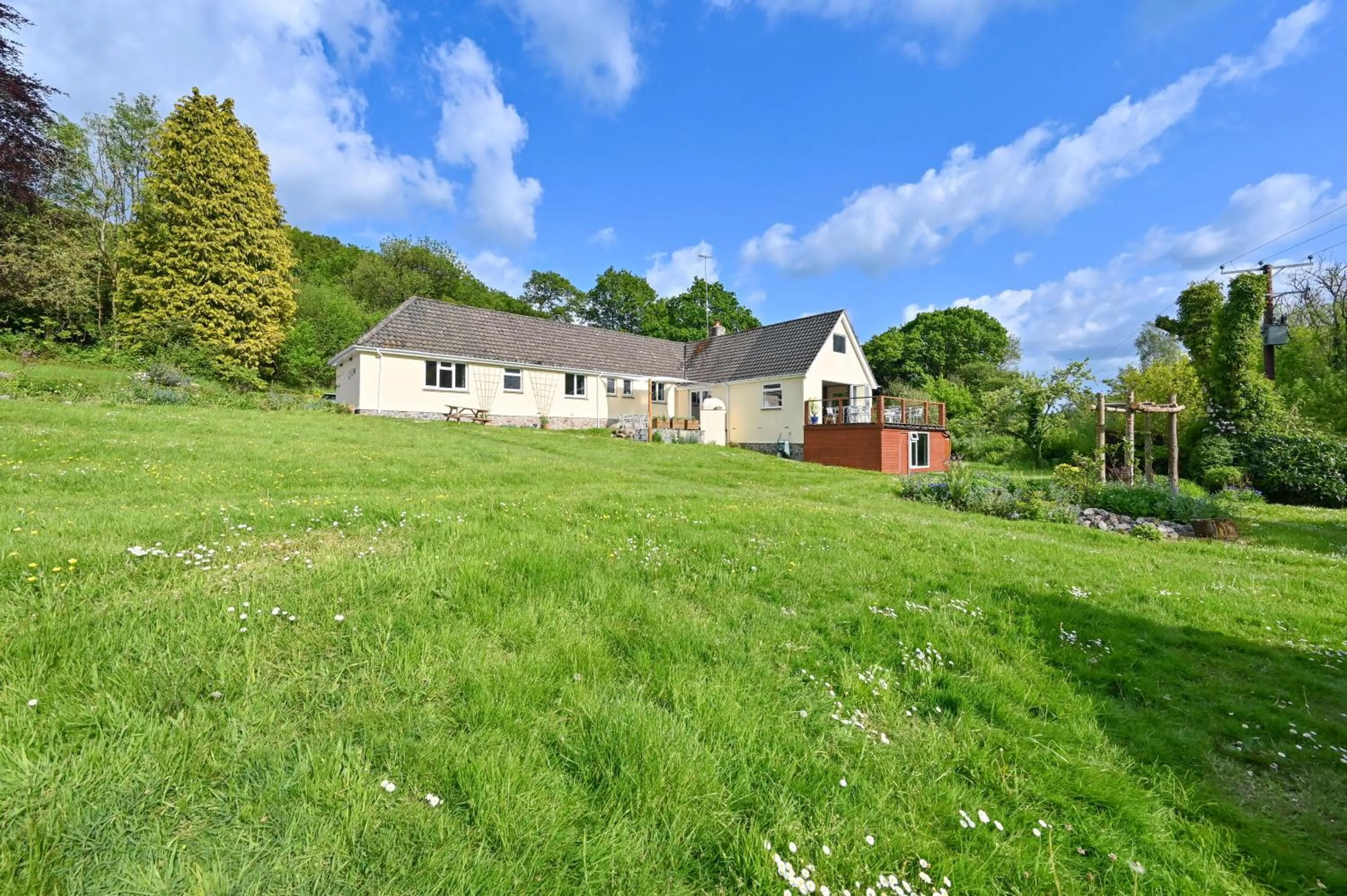 Property building in Wray Valley
