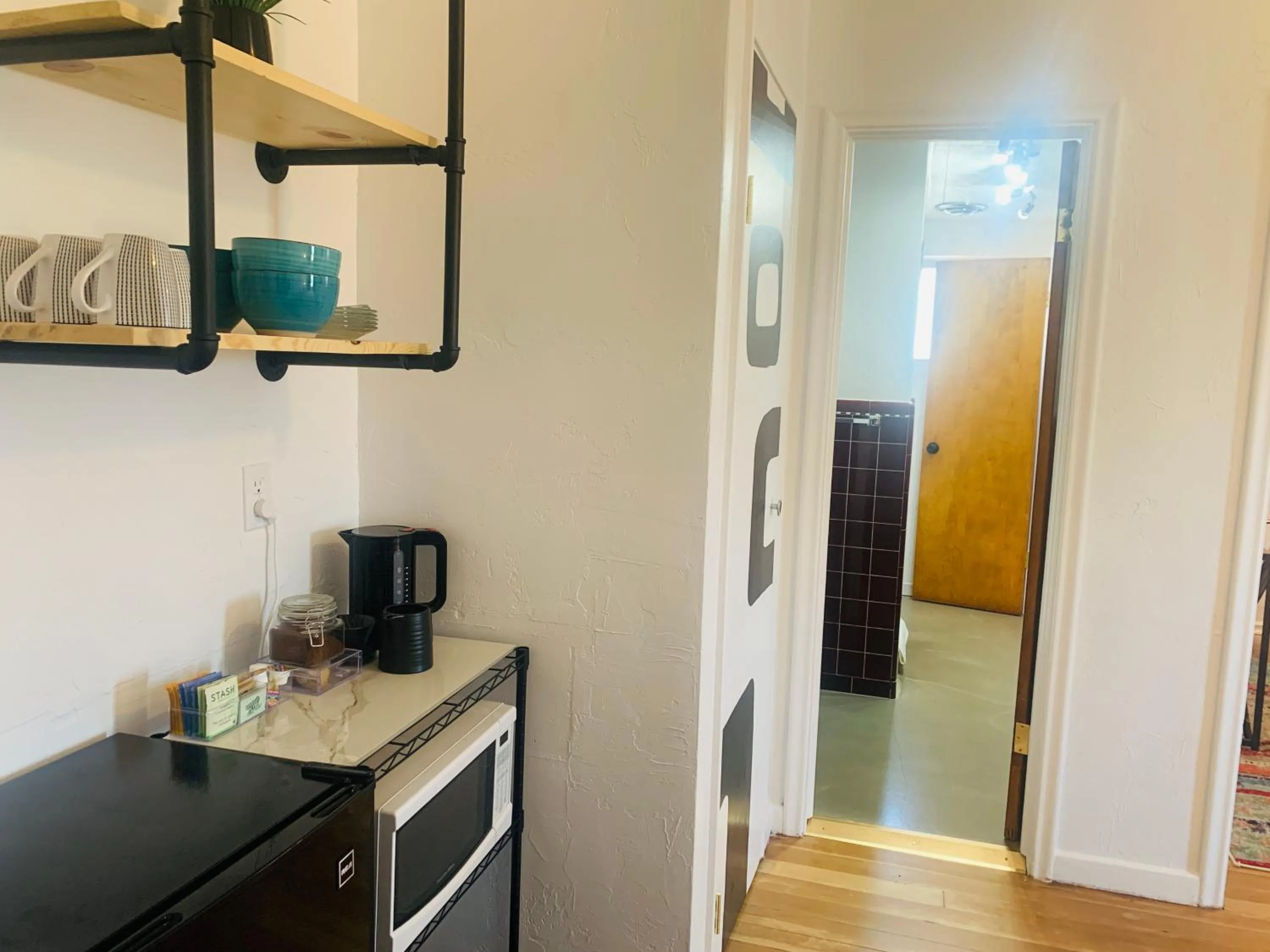 Coffee/tea facilities in Dragonfly Motor Lodge