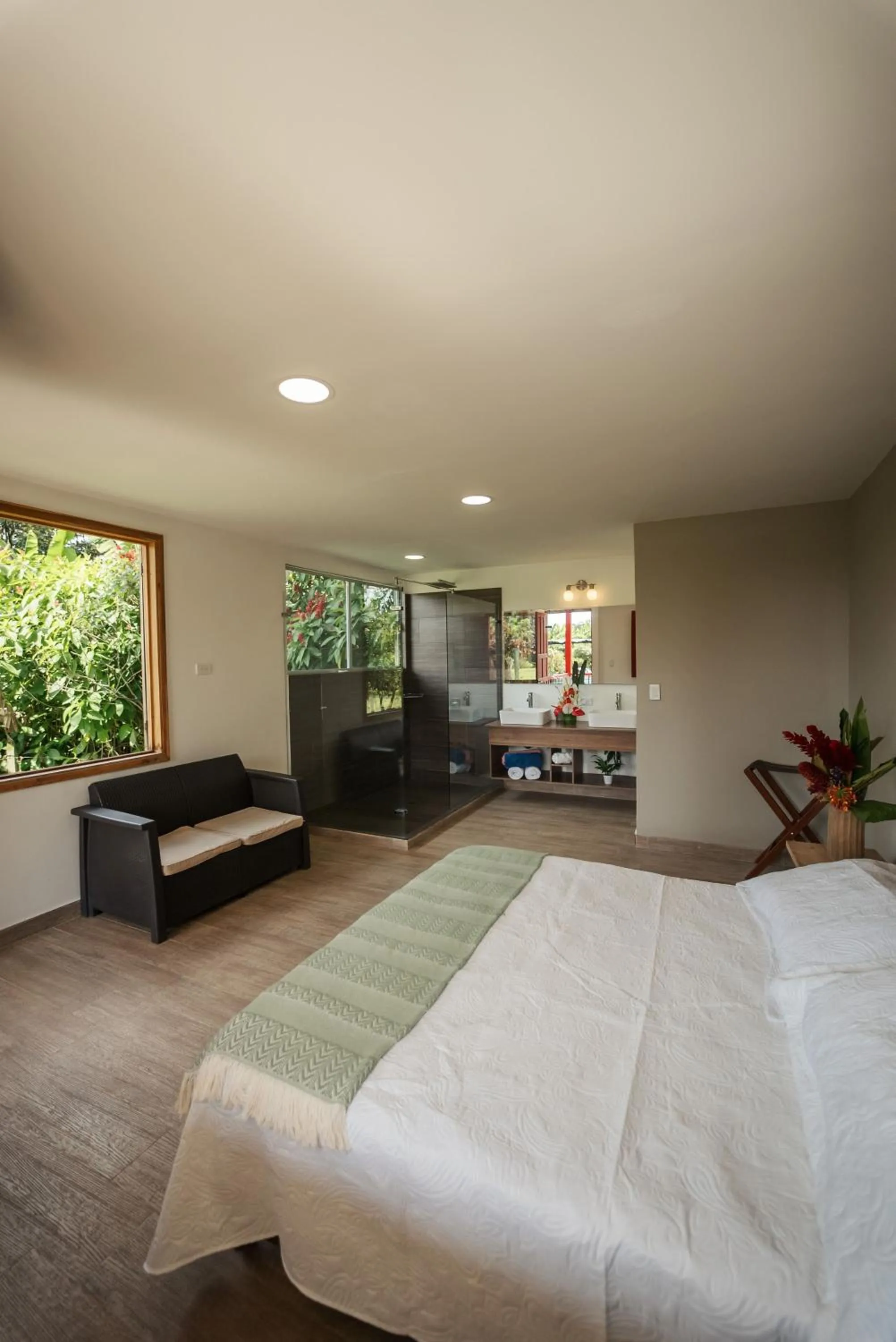 Photo of the whole room, Bed in Finca Hotel