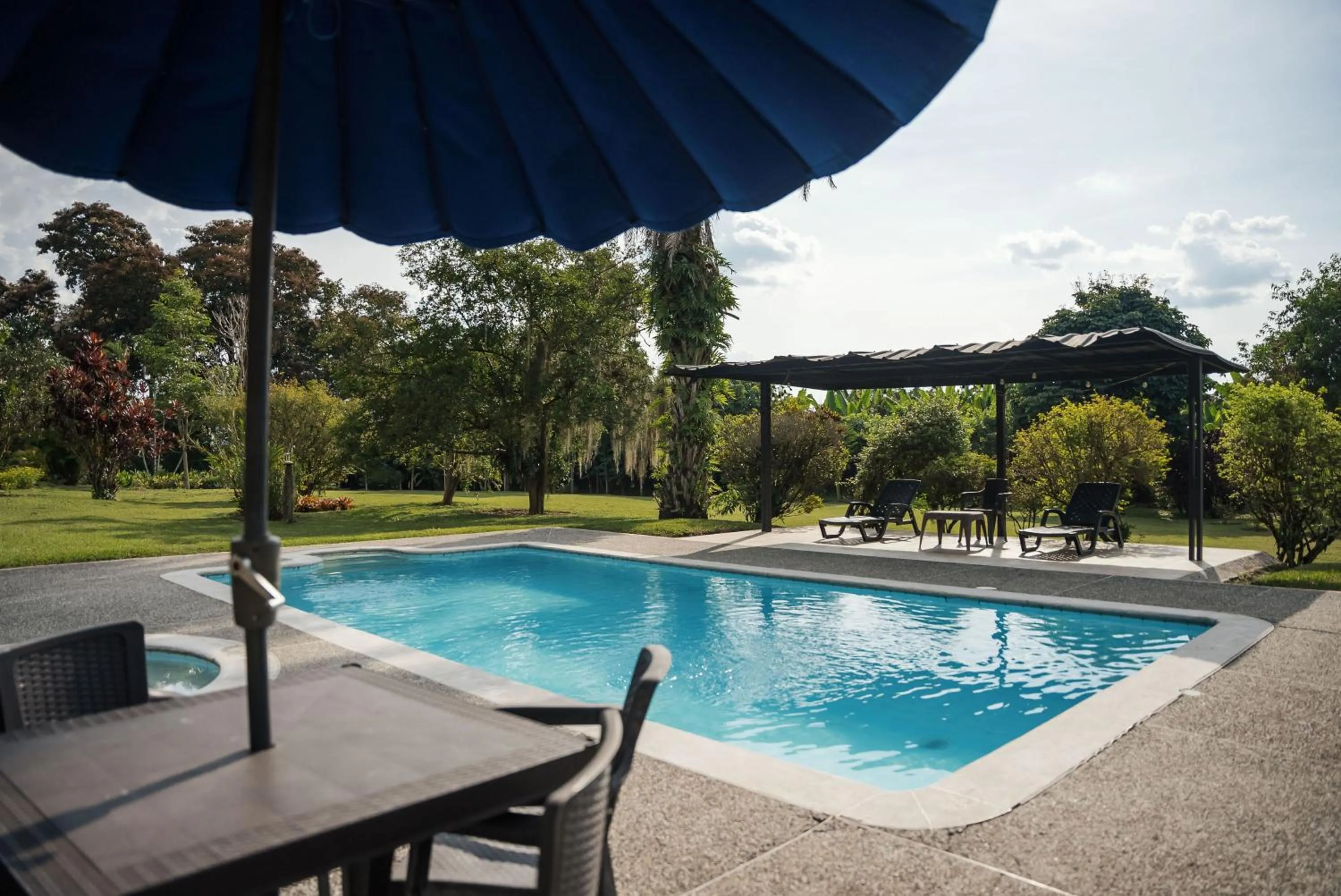 Swimming pool in Finca Hotel