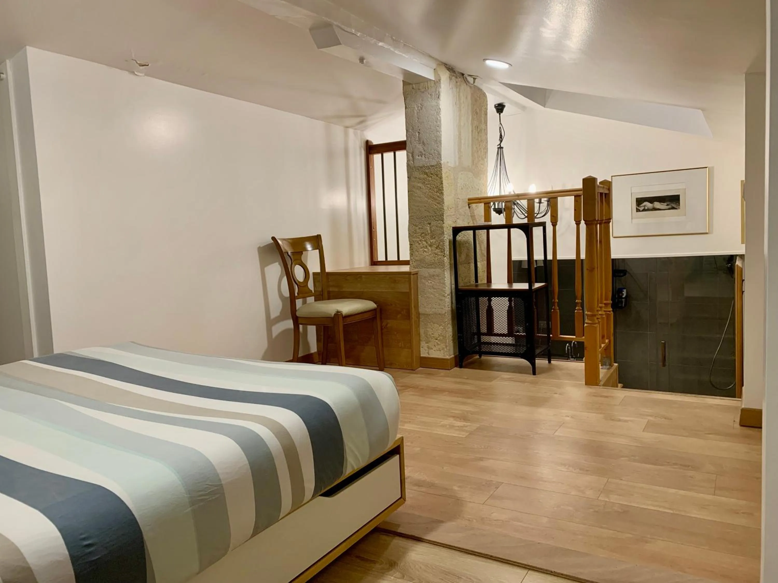 Bedroom, Bed in TANG Home-Bordeaux Hyper Centre