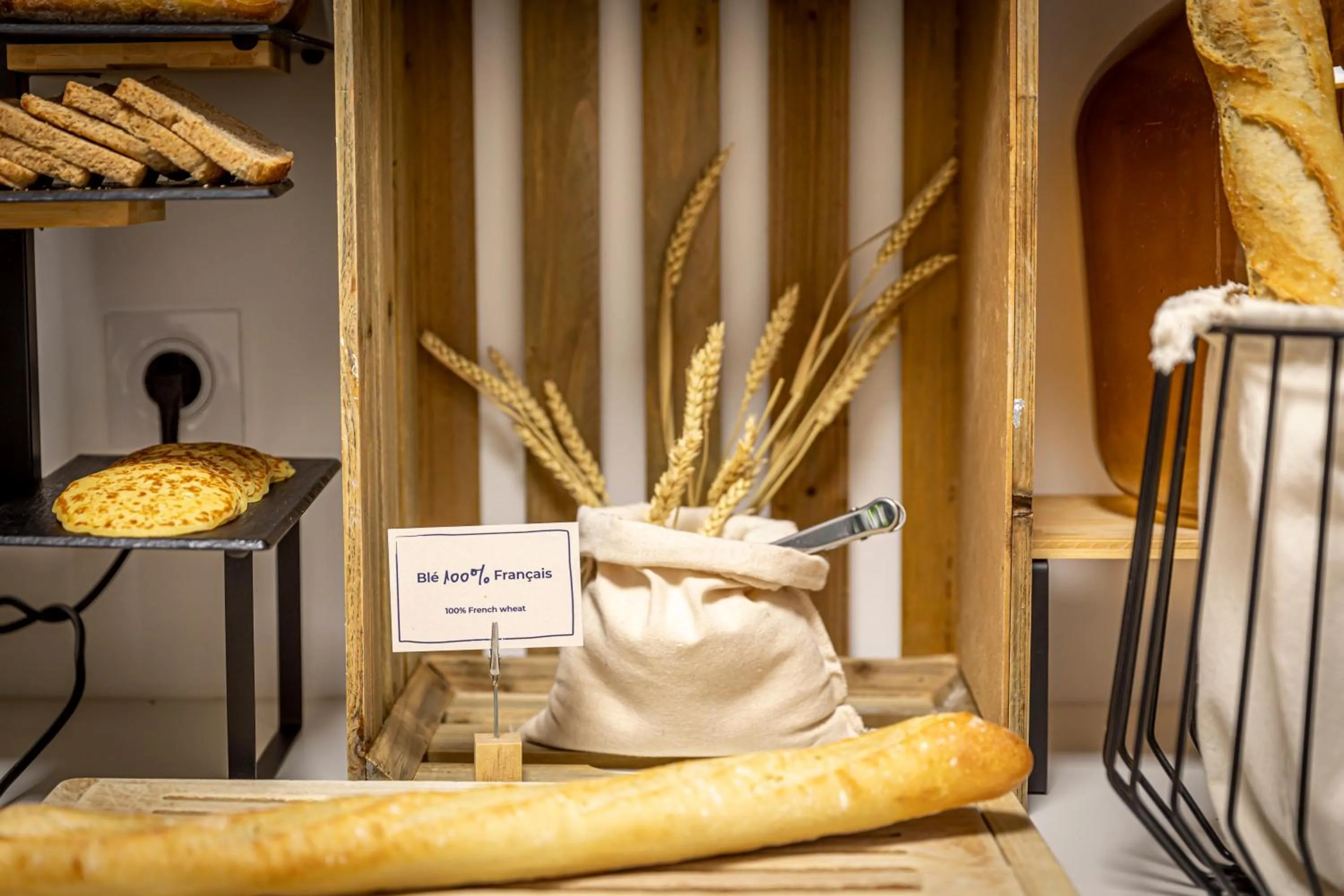 Breakfast in ibis Styles Paris Eiffel Cambronne