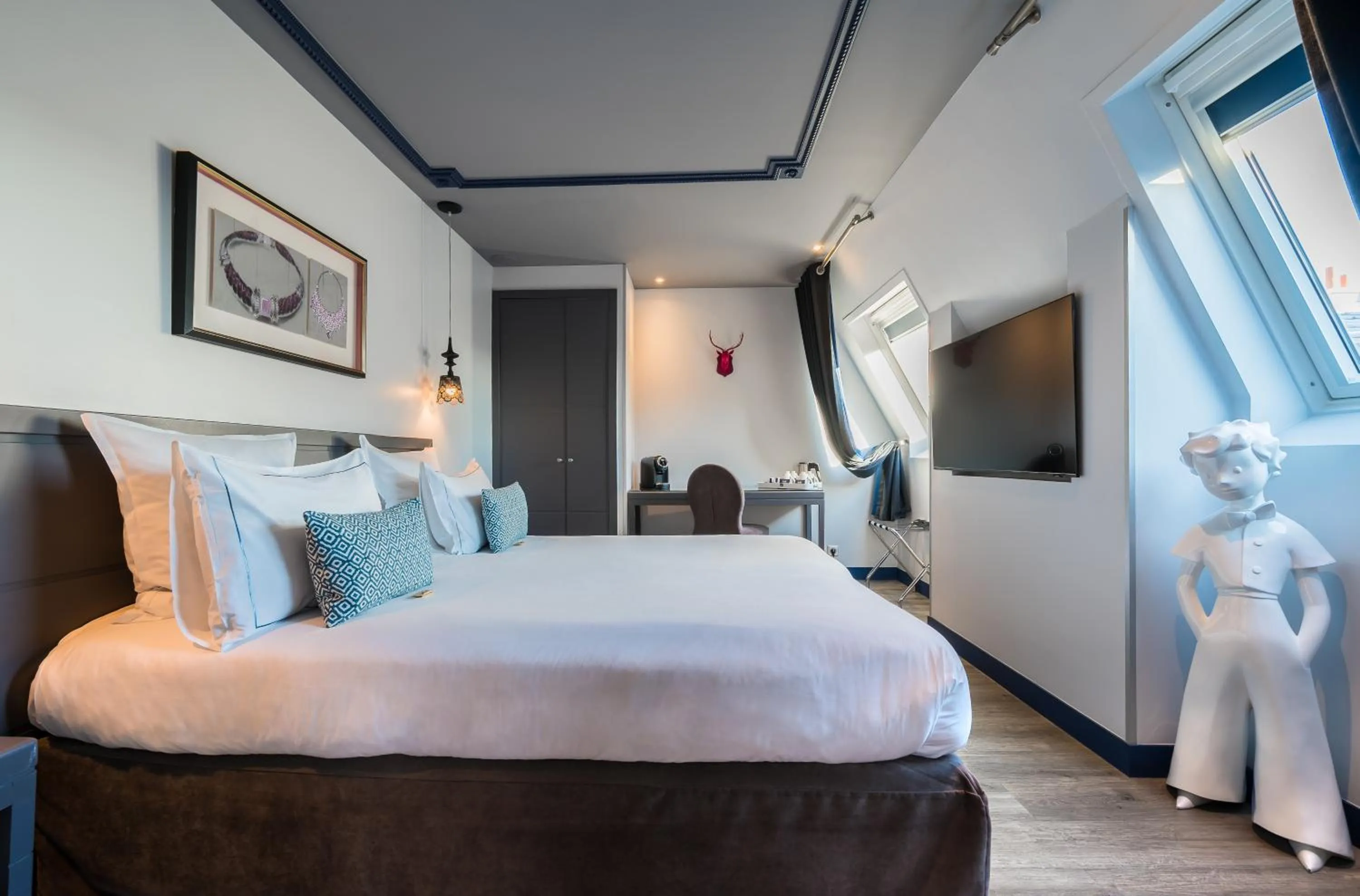 Bed in Hotel Mademoiselle