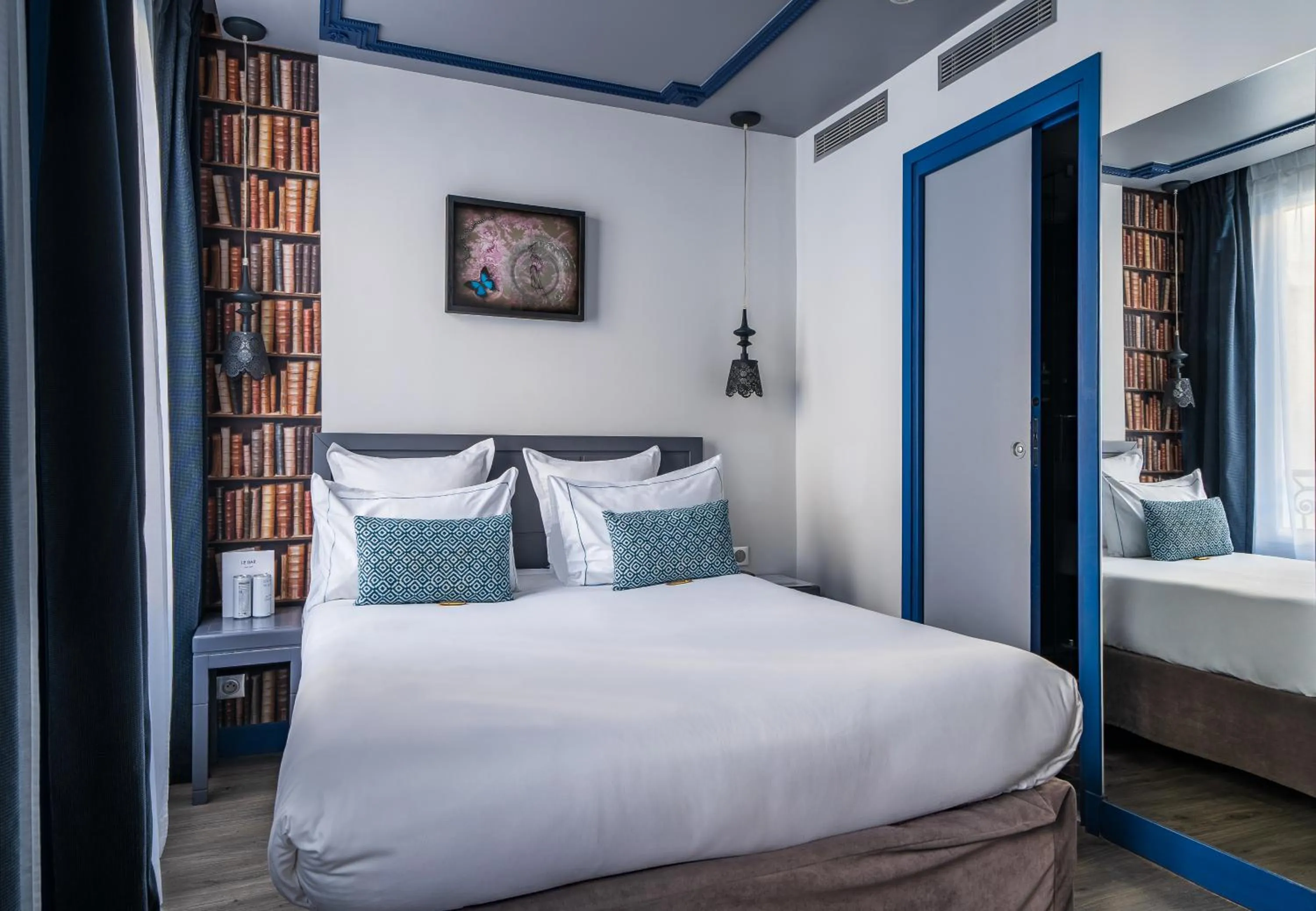 Bed in Hotel Mademoiselle